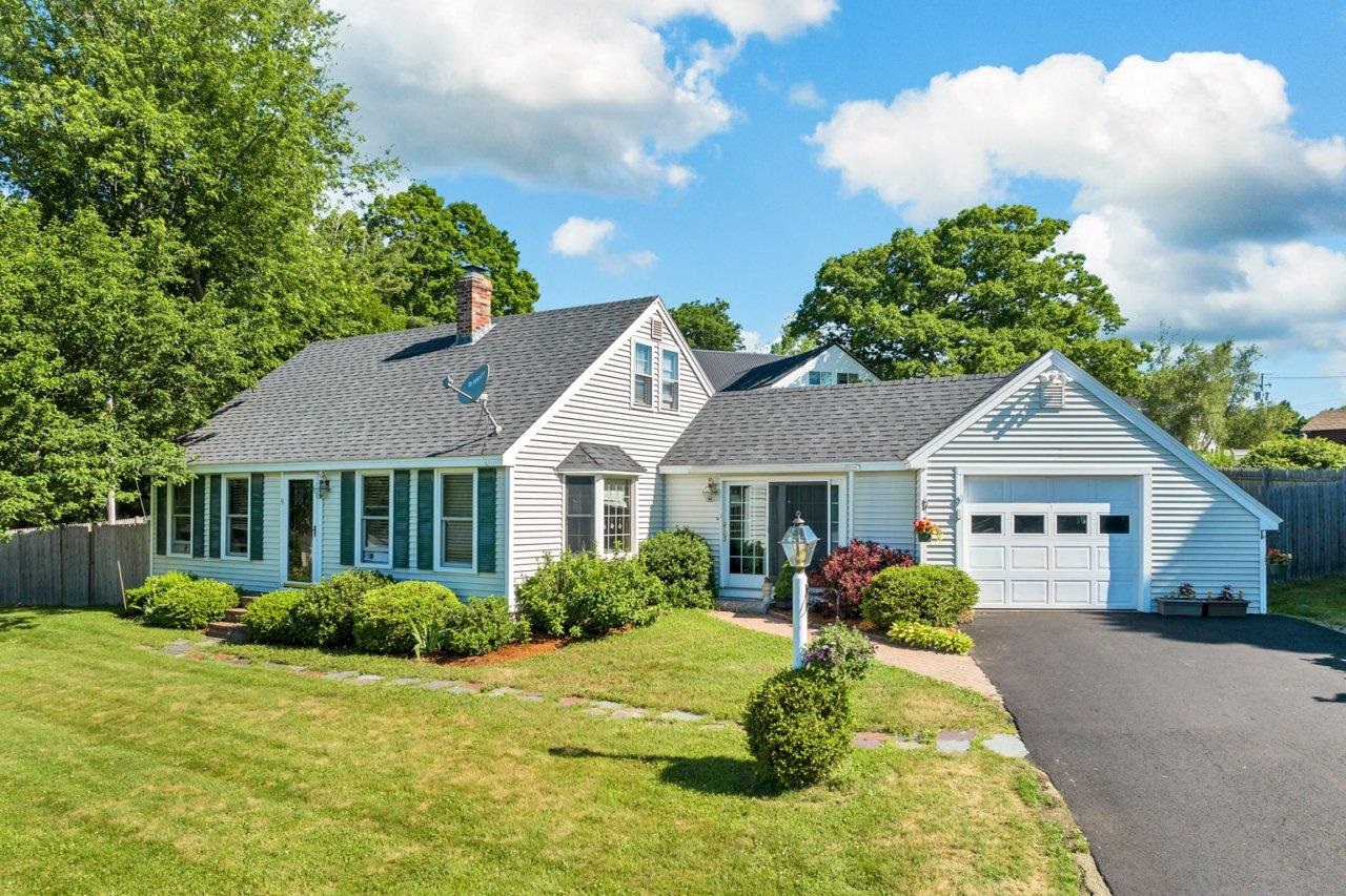 9 Old Lakeview Ter, Wolfeboro, NH 03894
