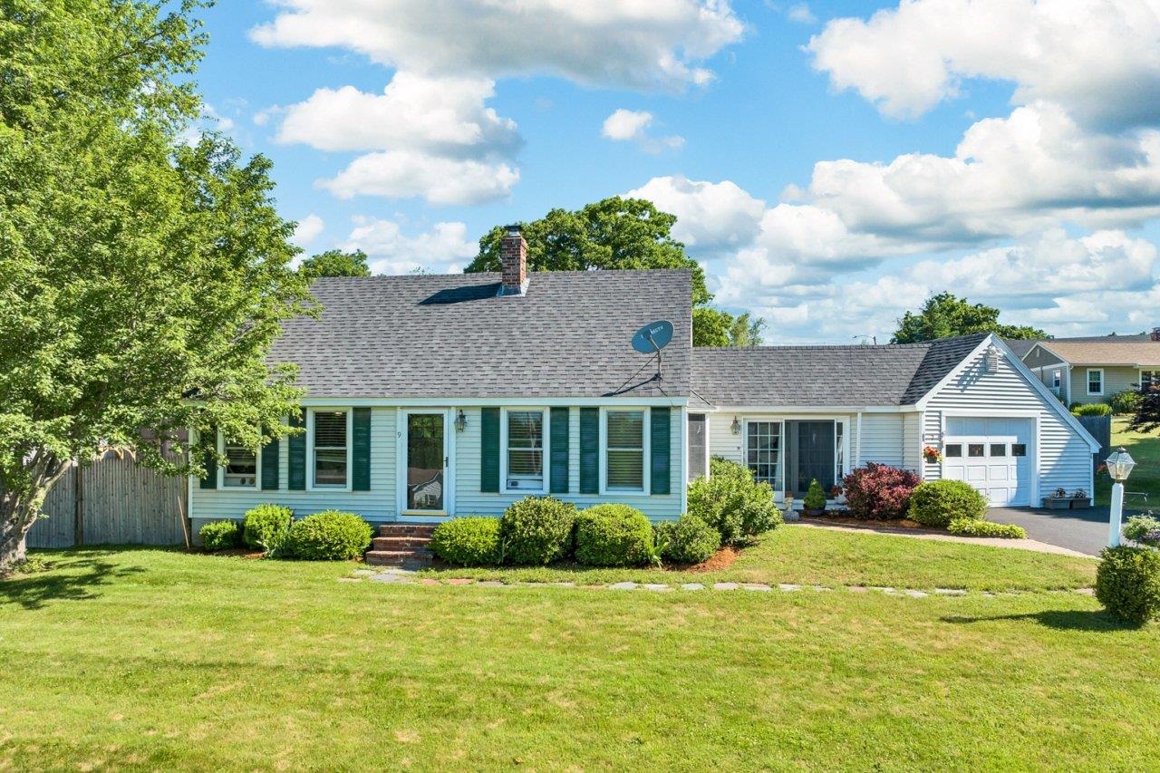 9 Old Lakeview Ter, Wolfeboro, NH 03894