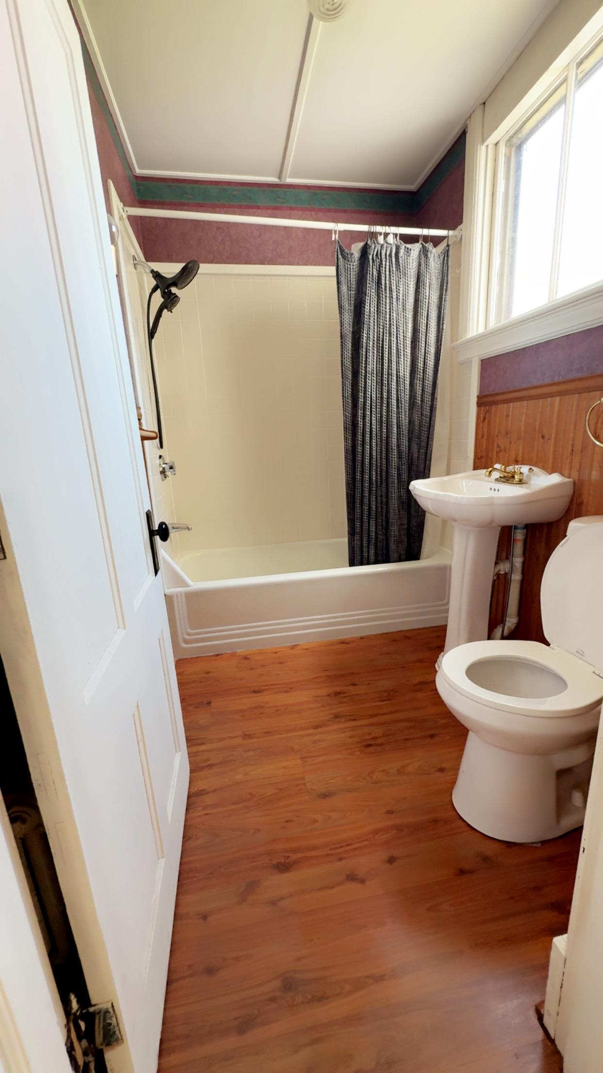 12 Prospect St, Hinsdale, NH 03451