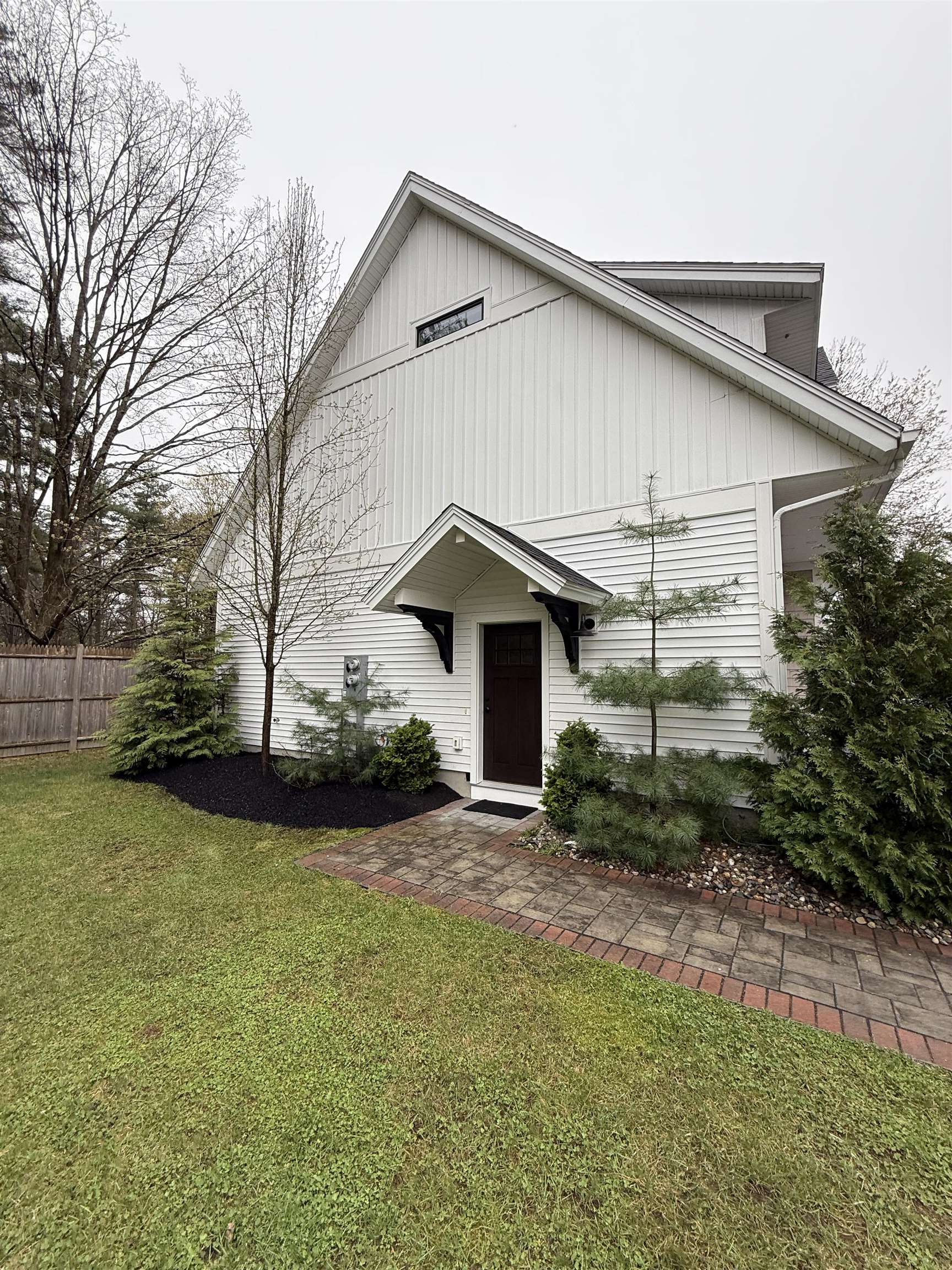 11 Cottage Park Dr, Dover, NH 03820