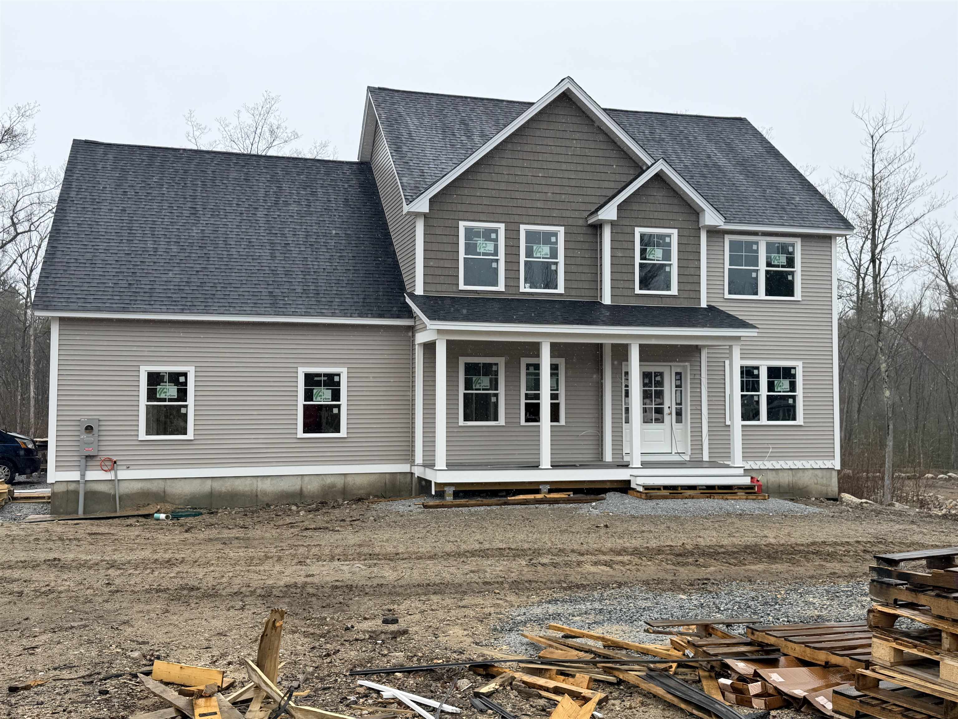 110 Laurel Rd, Hooksett, NH 03106