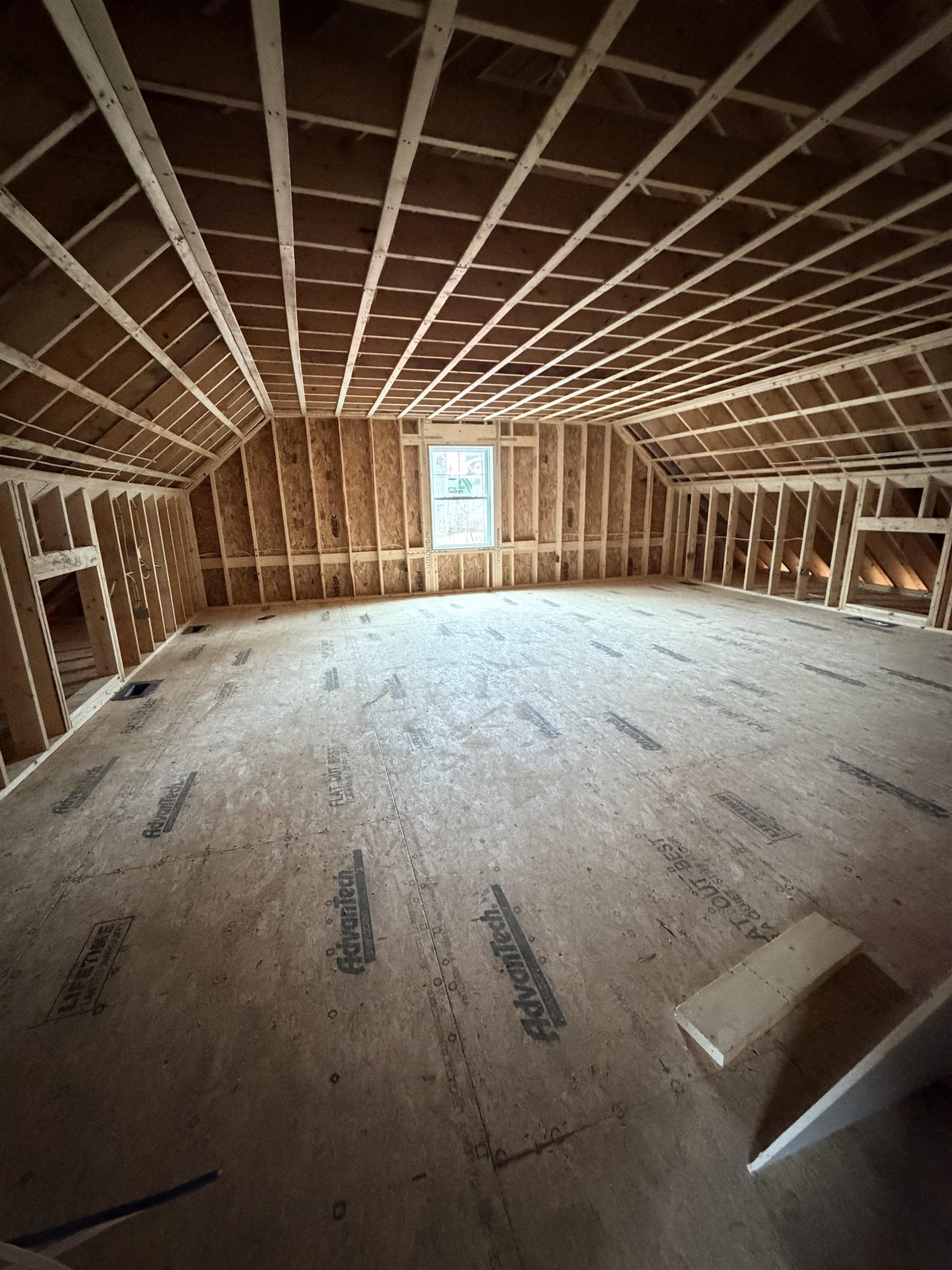 110 Laurel Rd, Hooksett, NH 03106