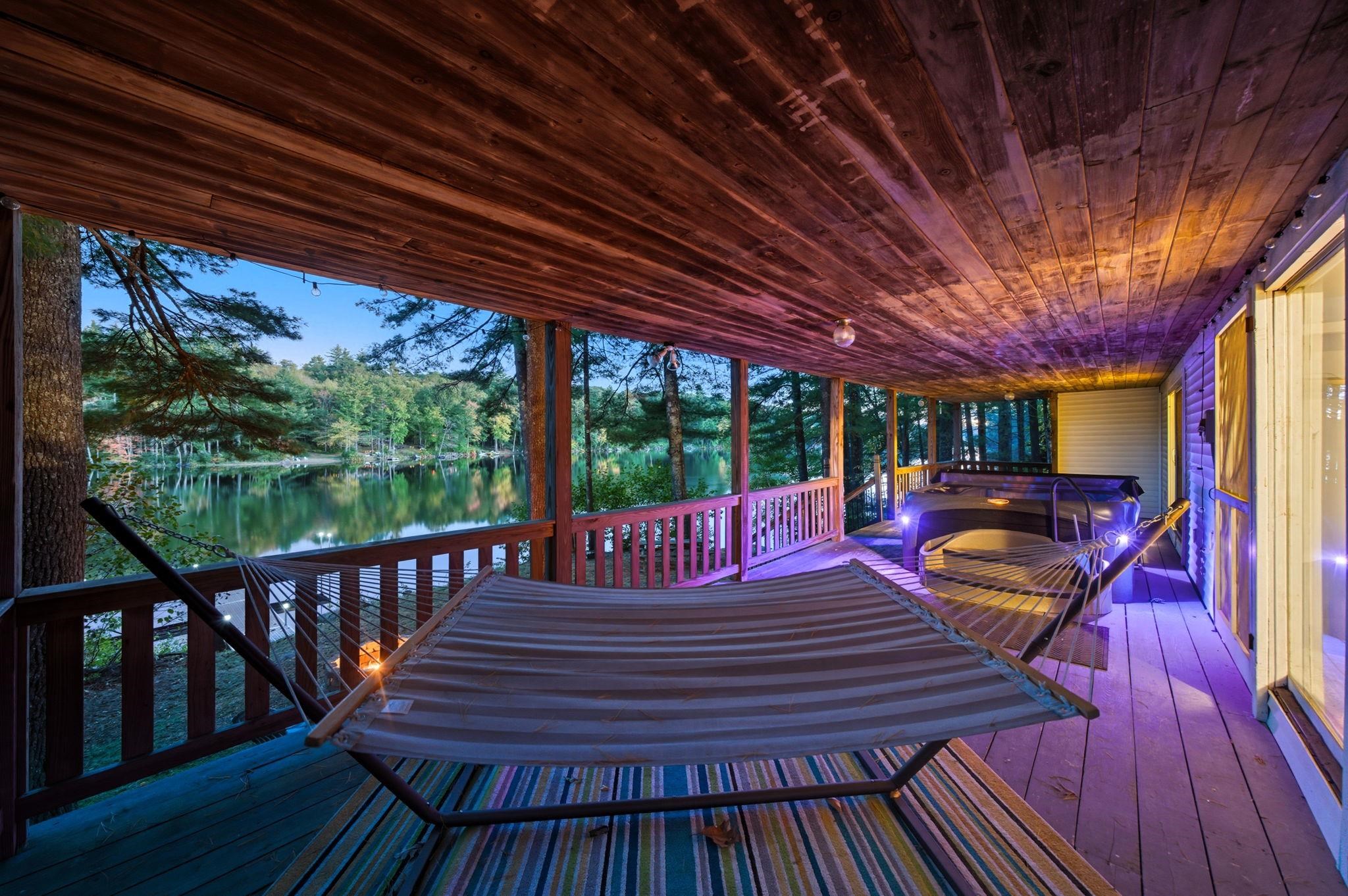 543 Long Shores Dr, Barrington, NH 03825
