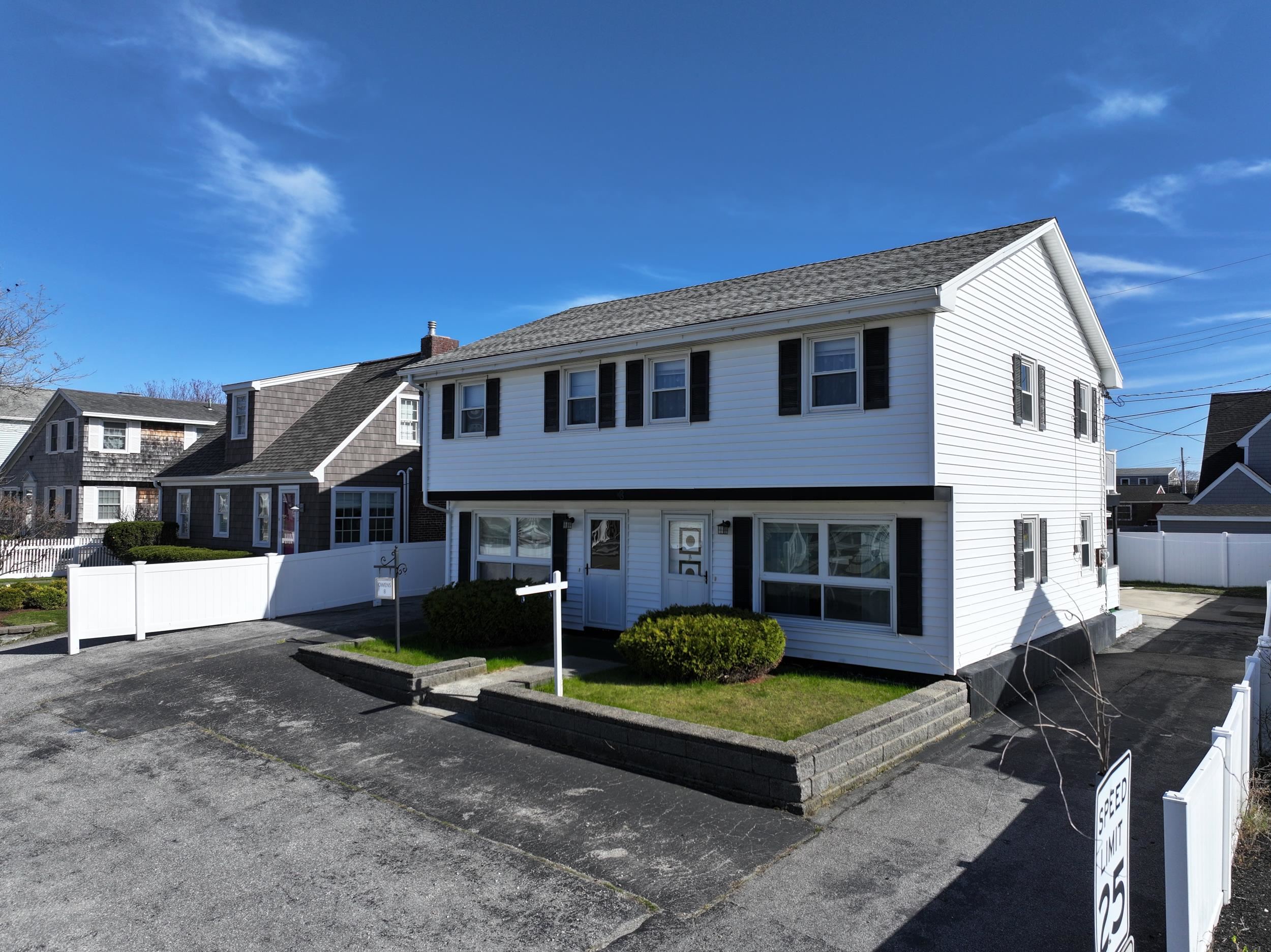 8 Nashua St, Seabrook, NH 03874