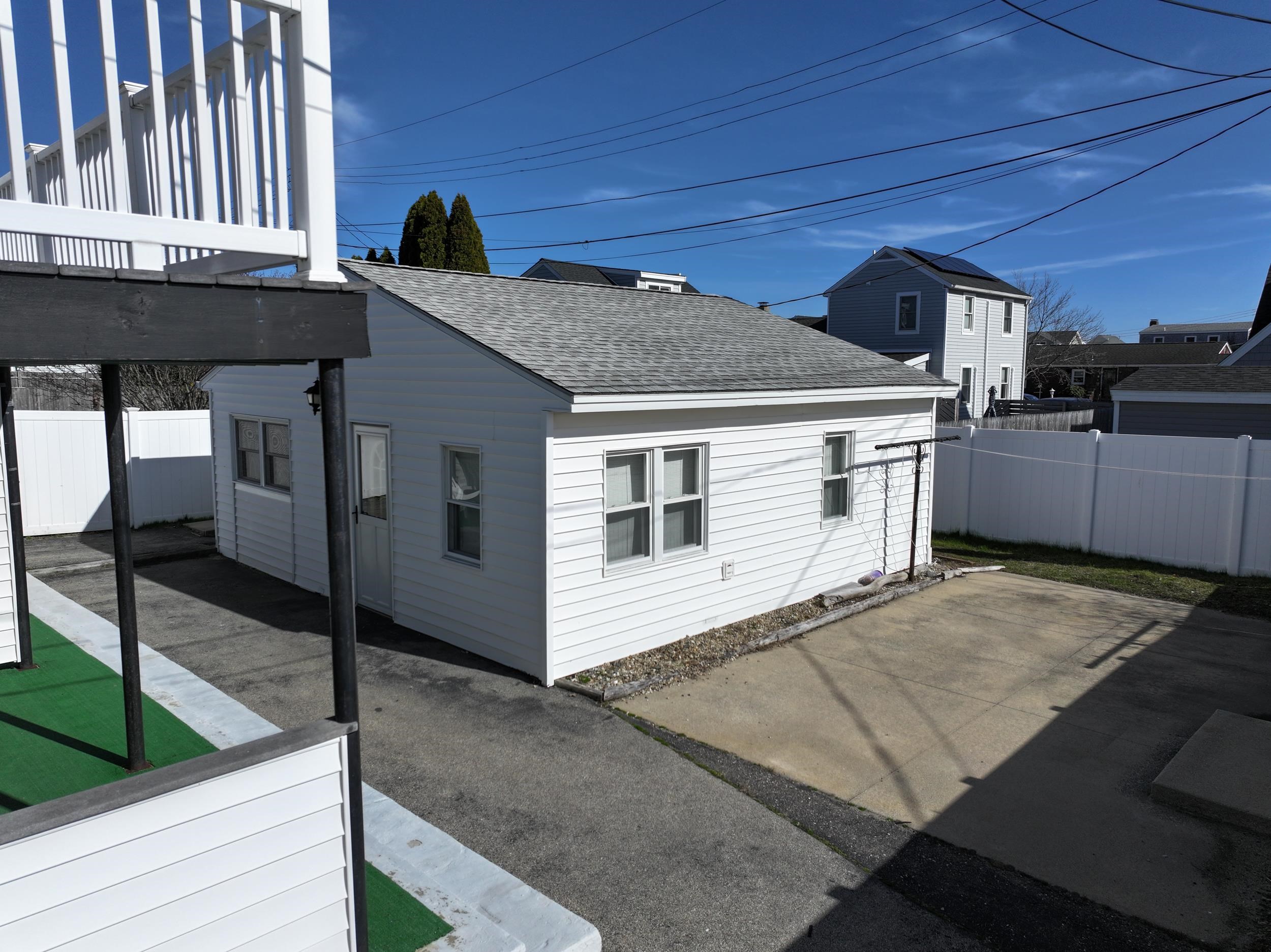 8 Nashua St, Seabrook, NH 03874