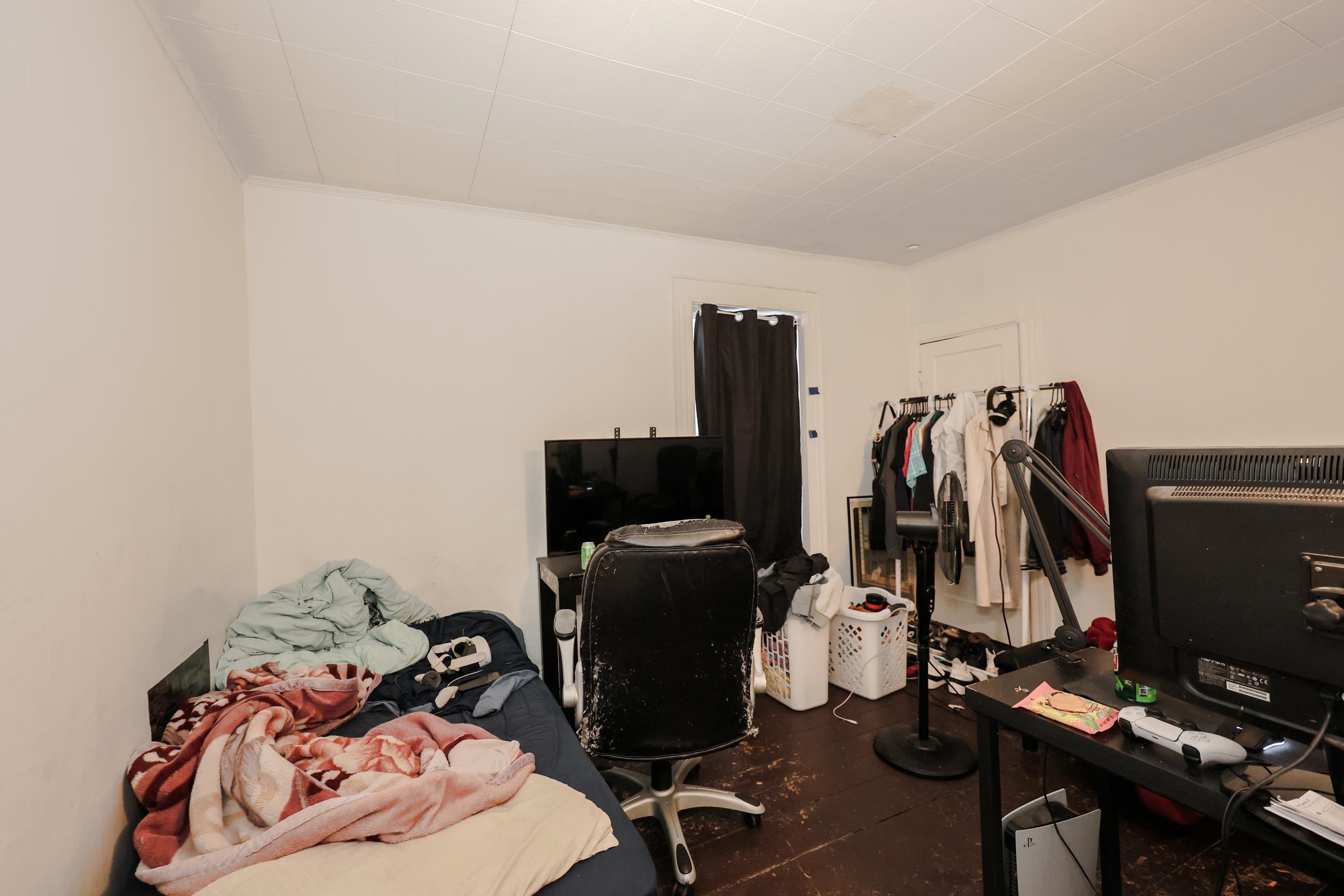 180 Beech St, Manchester, NH 03103