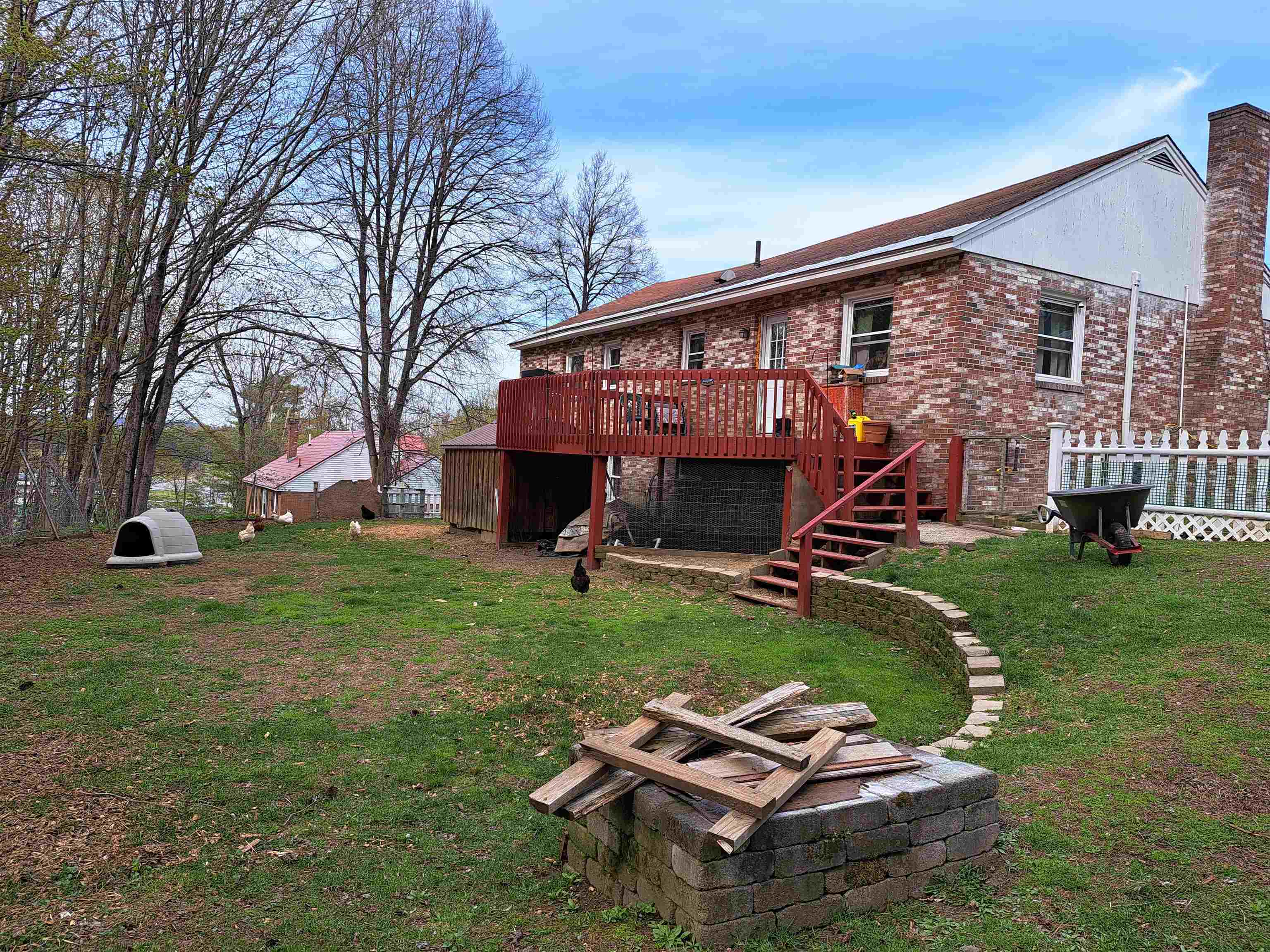 13 Acer Hts, Claremont, NH 03743