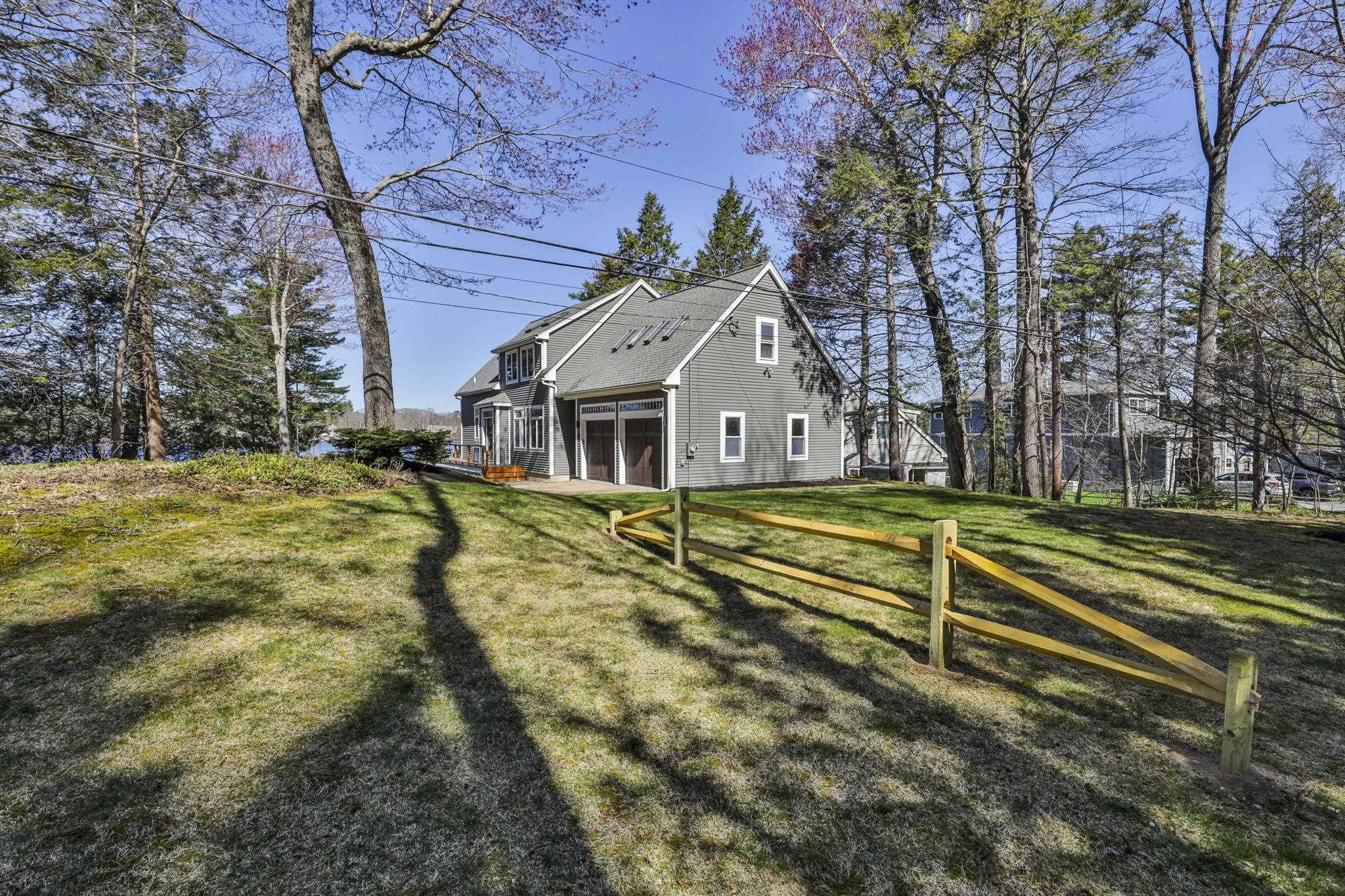 19 Aruda Rd, Sandown, NH 03873