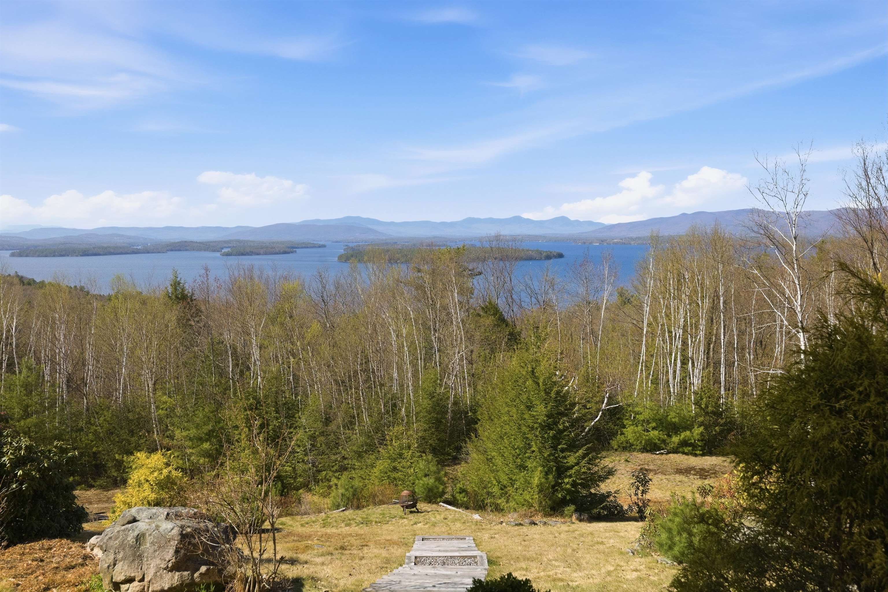 89 Briarcliff Rd, Gilford, NH 03249
