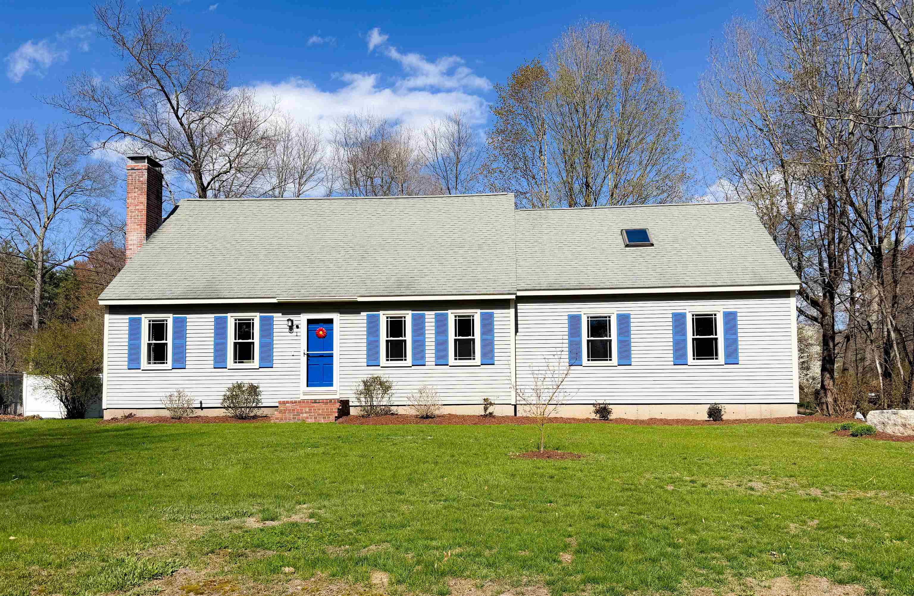 1 Heritage Dr, Merrimack, NH 03054