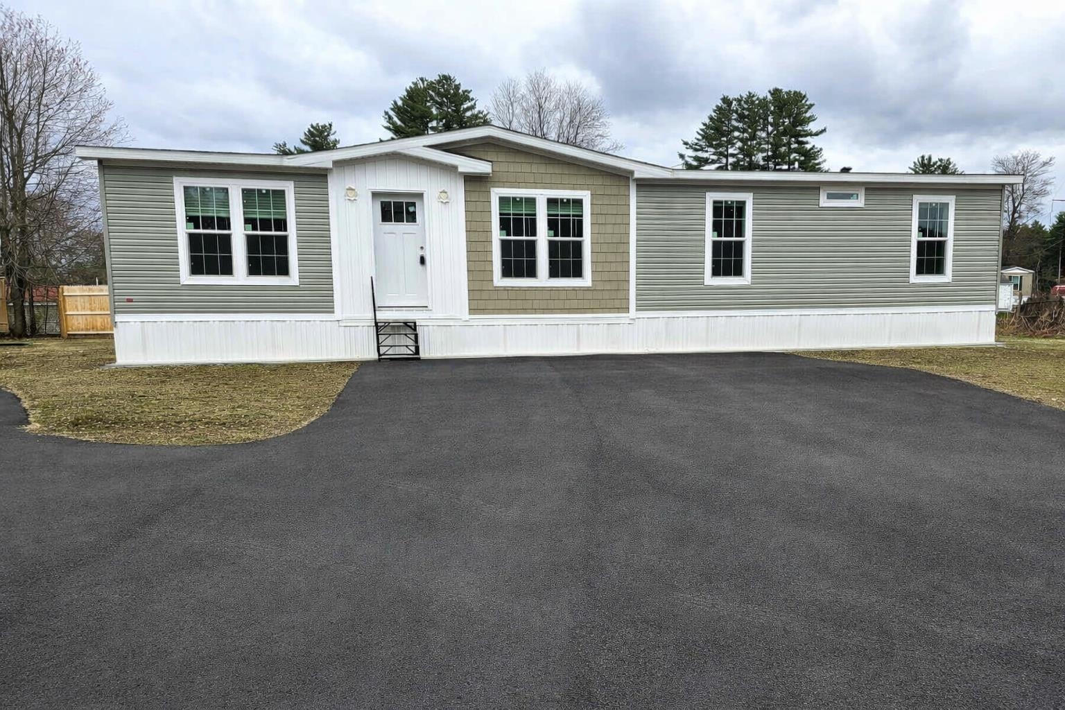 4 Gallo Way, Litchfield, NH 03052