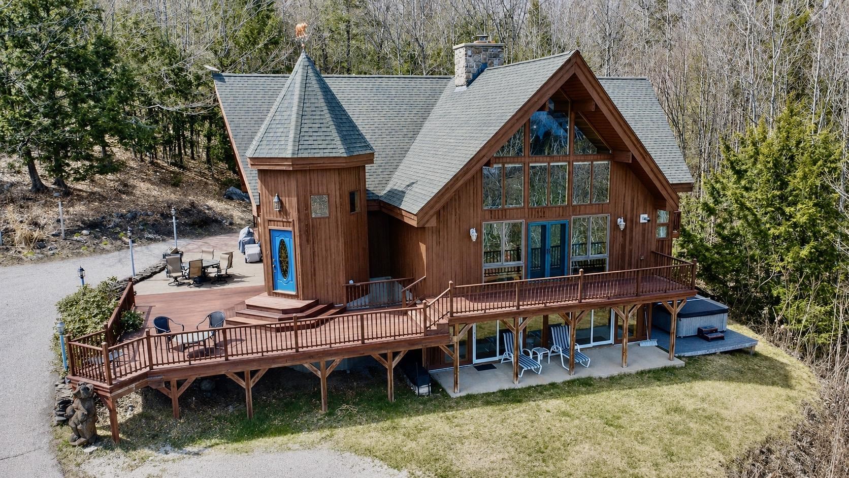 20 Crest Ln, Madison, NH 03849