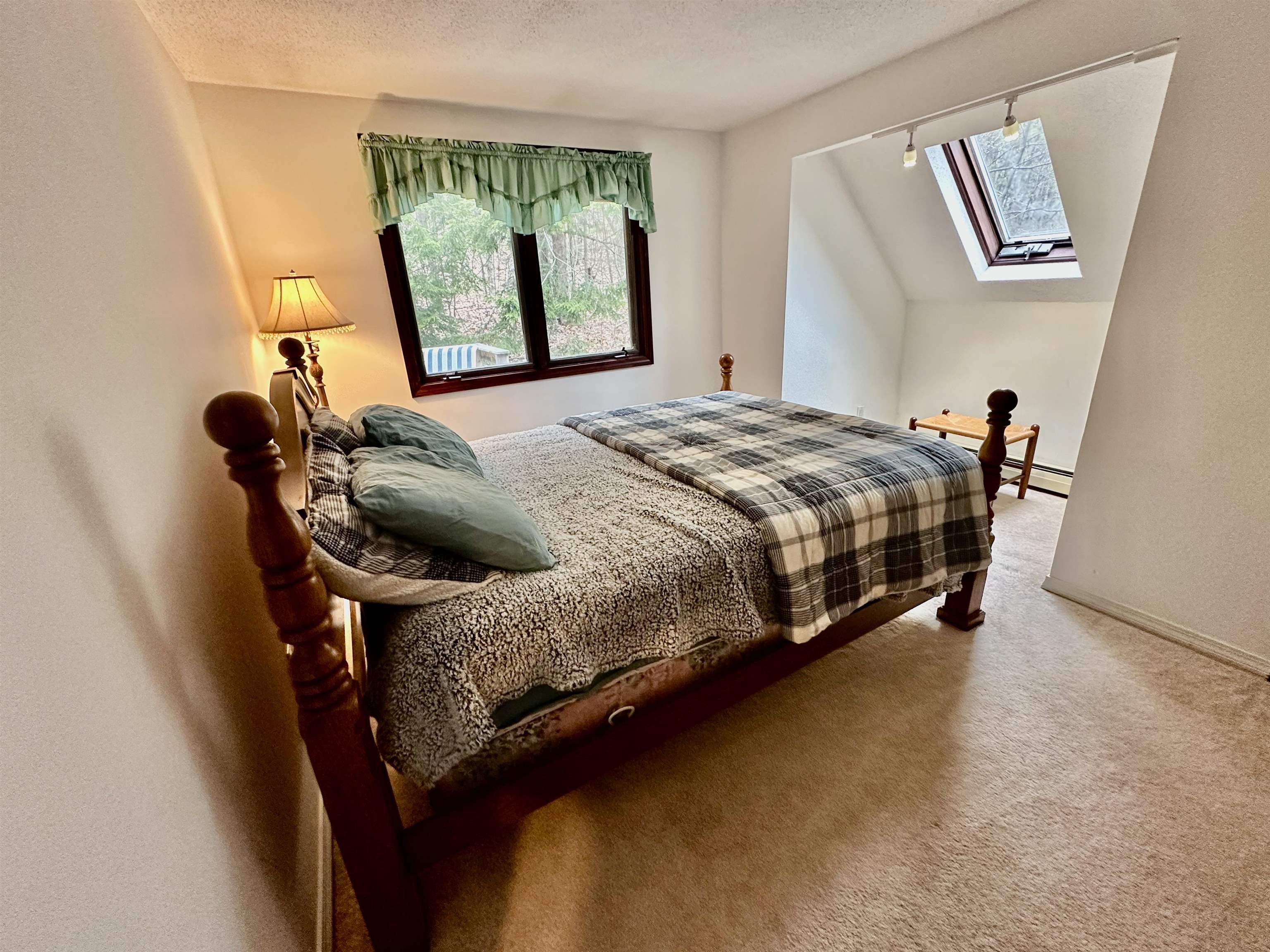 20 Crest Ln, Madison, NH 03849