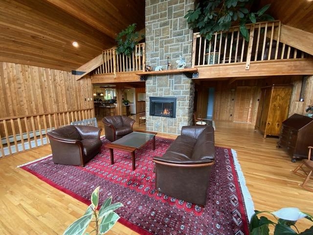 20 Crest Ln, Madison, NH 03849