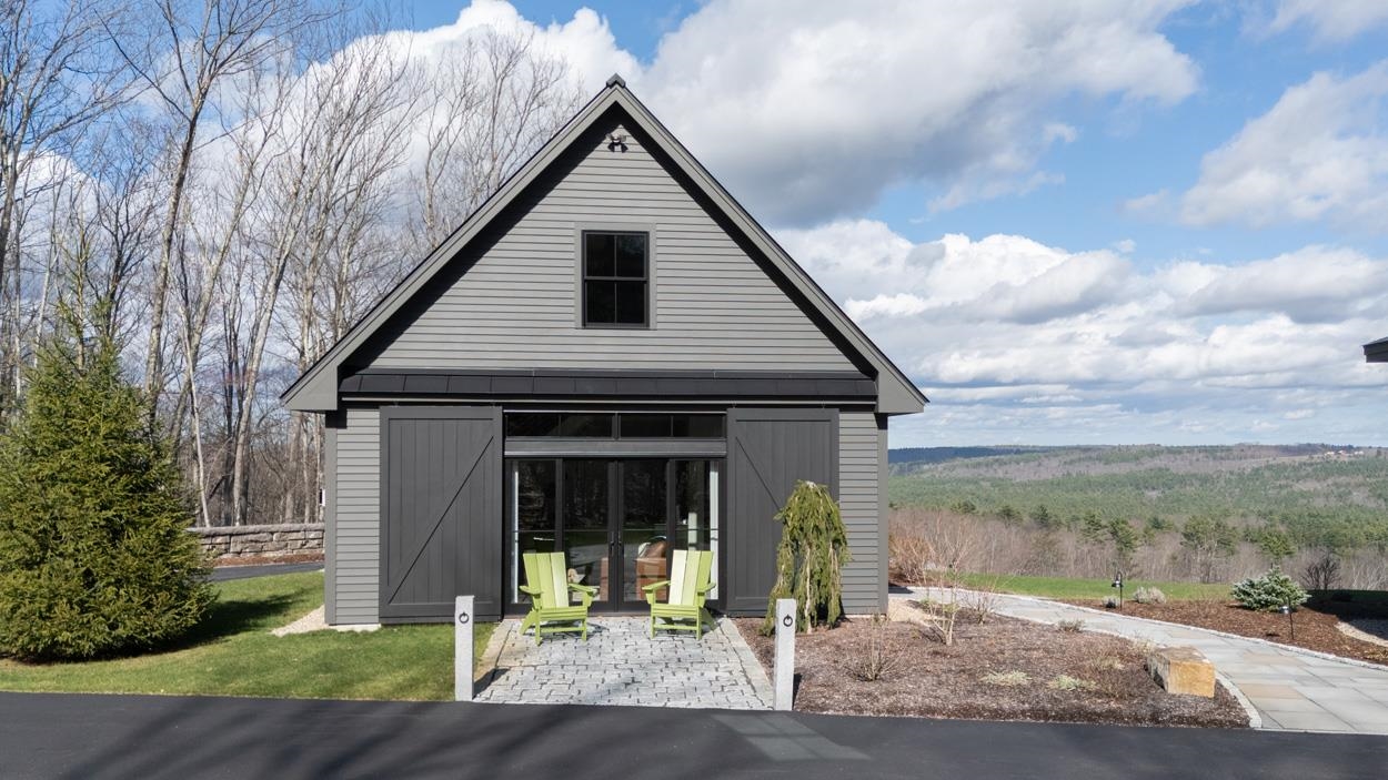 366 Gould Hill Rd, Hopkinton, NH 03229