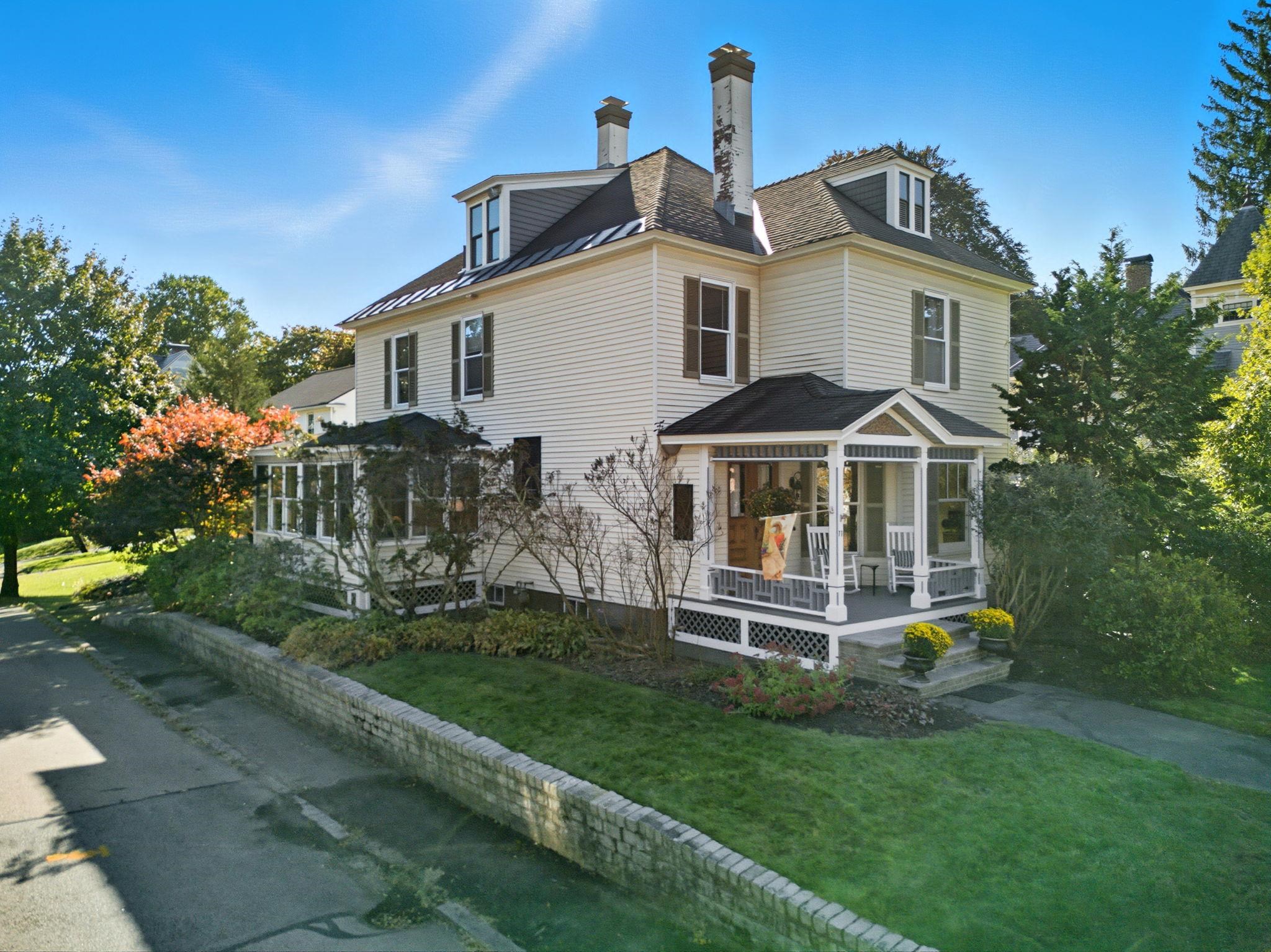 71 Concord St, Nashua, NH 03064