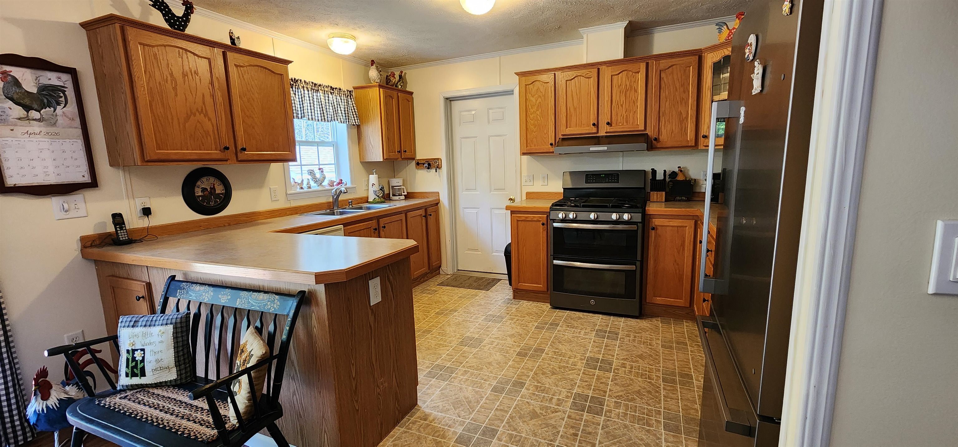 8 Timberline Dr, Tilton, NH 03276