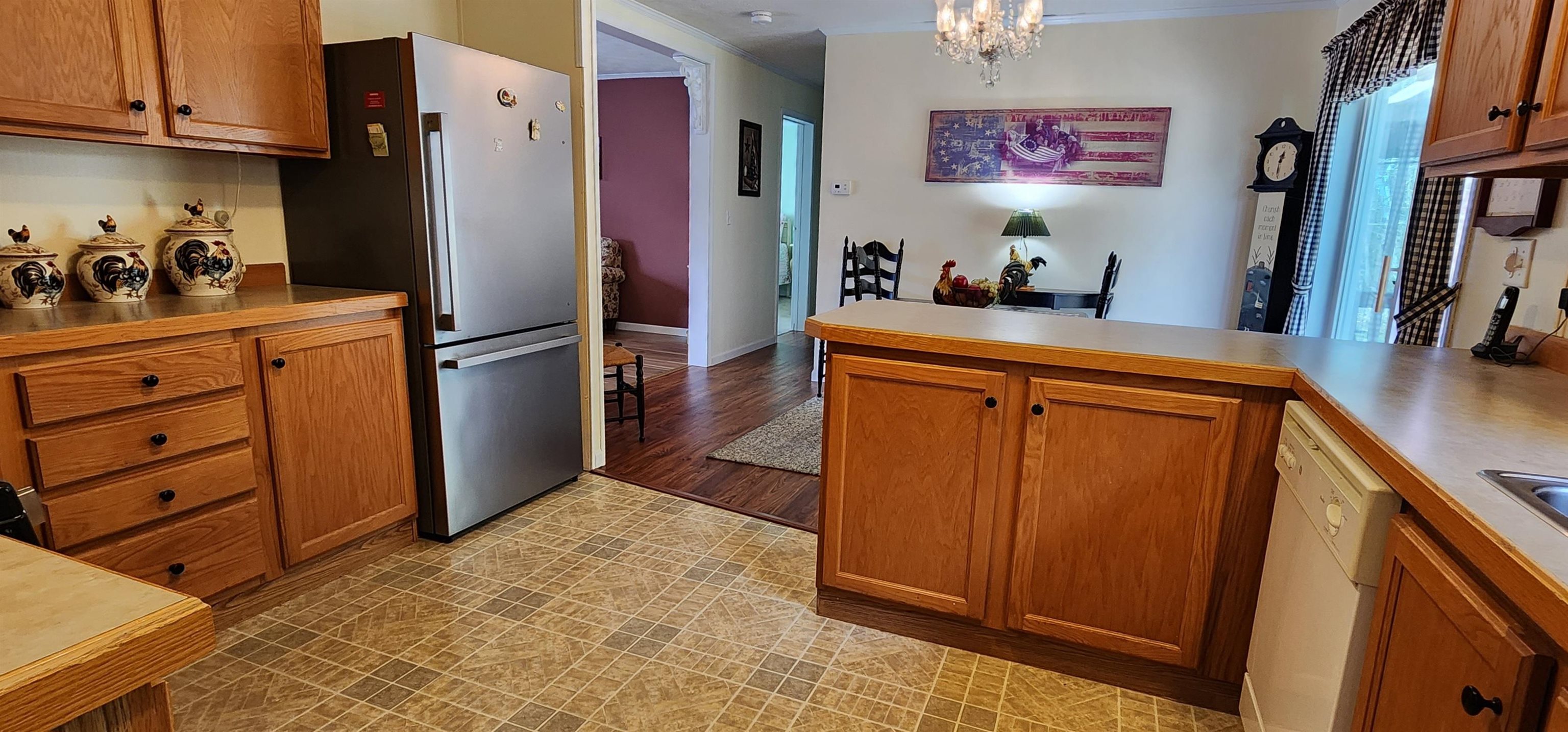 8 Timberline Dr, Tilton, NH 03276