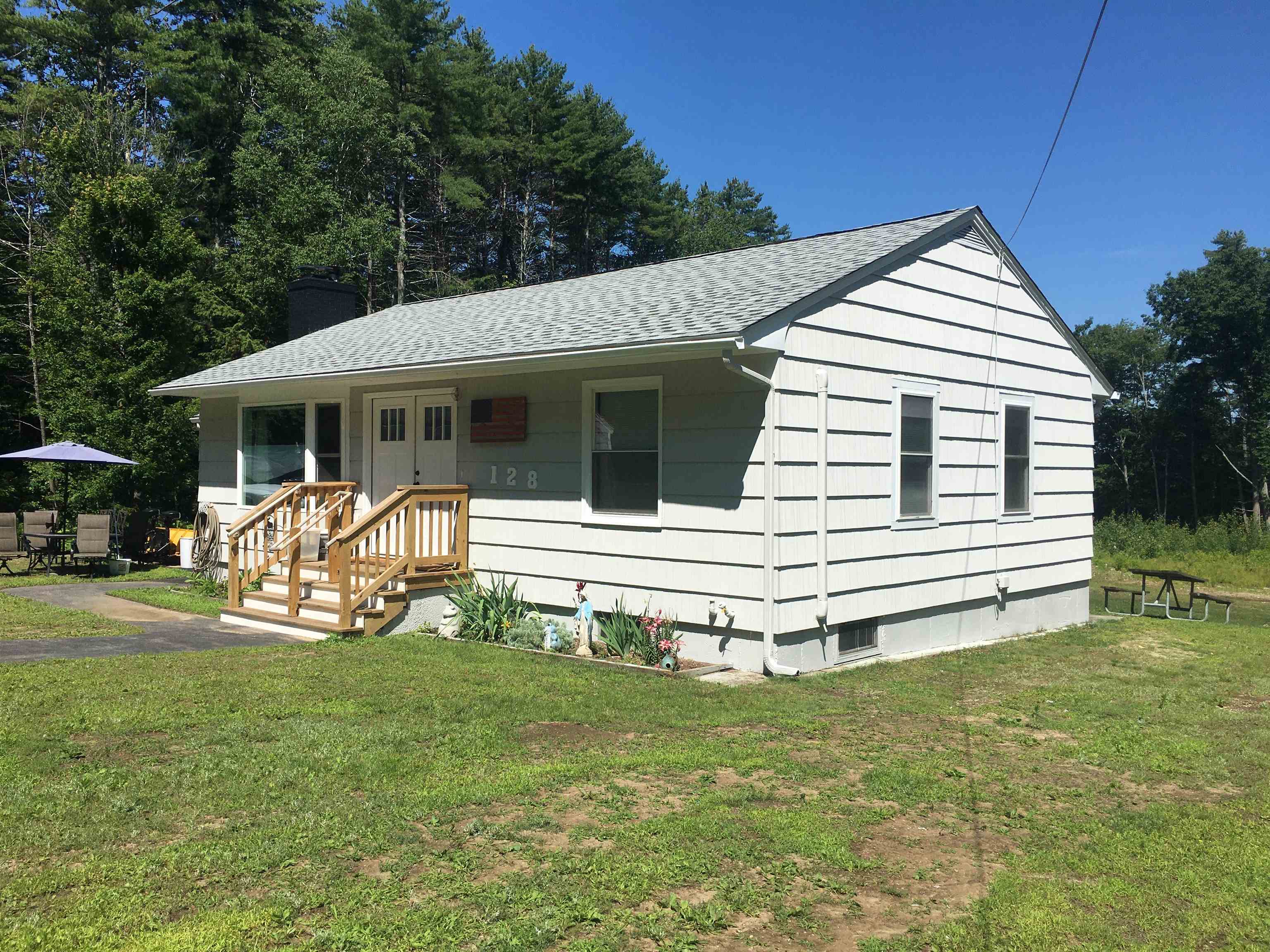128 Old Lake Shore Rd, Gilford, NH 03249