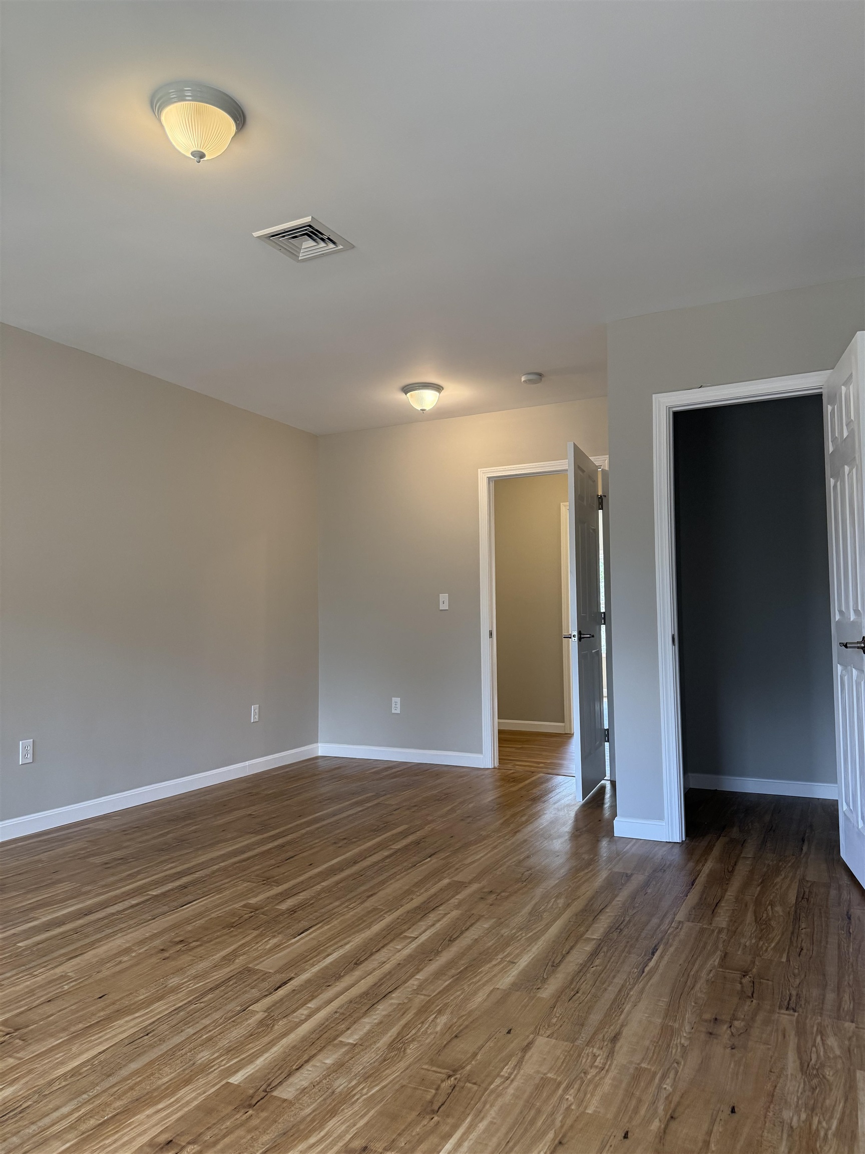68 King Rd, Chichester, NH 03258