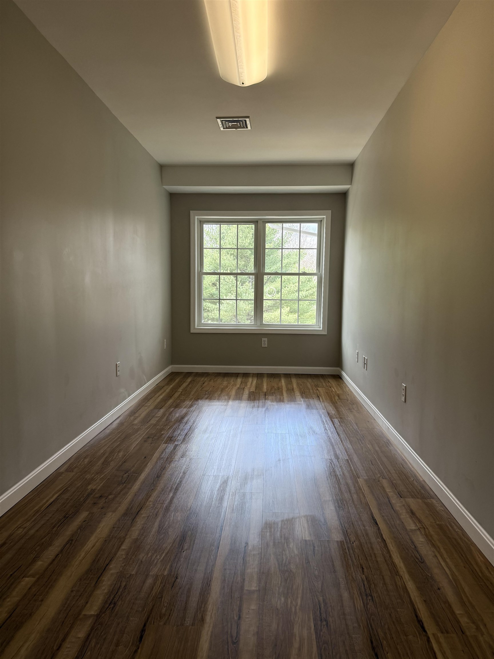 68 King Rd, Chichester, NH 03258