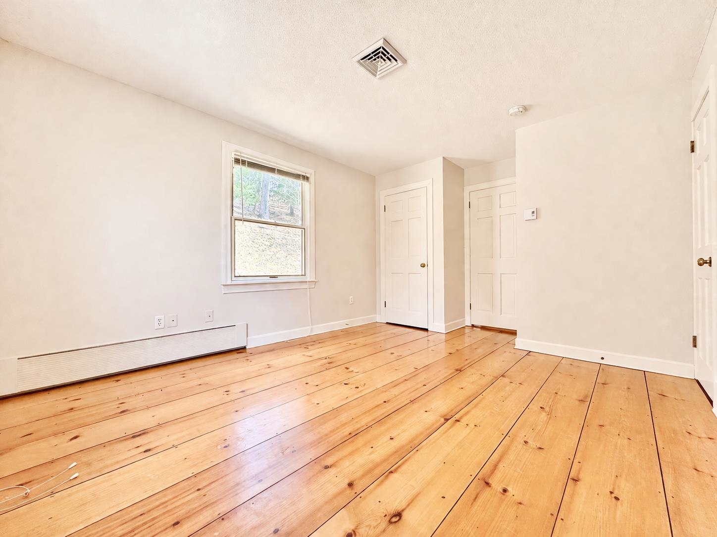 Bedroom-2 25158923