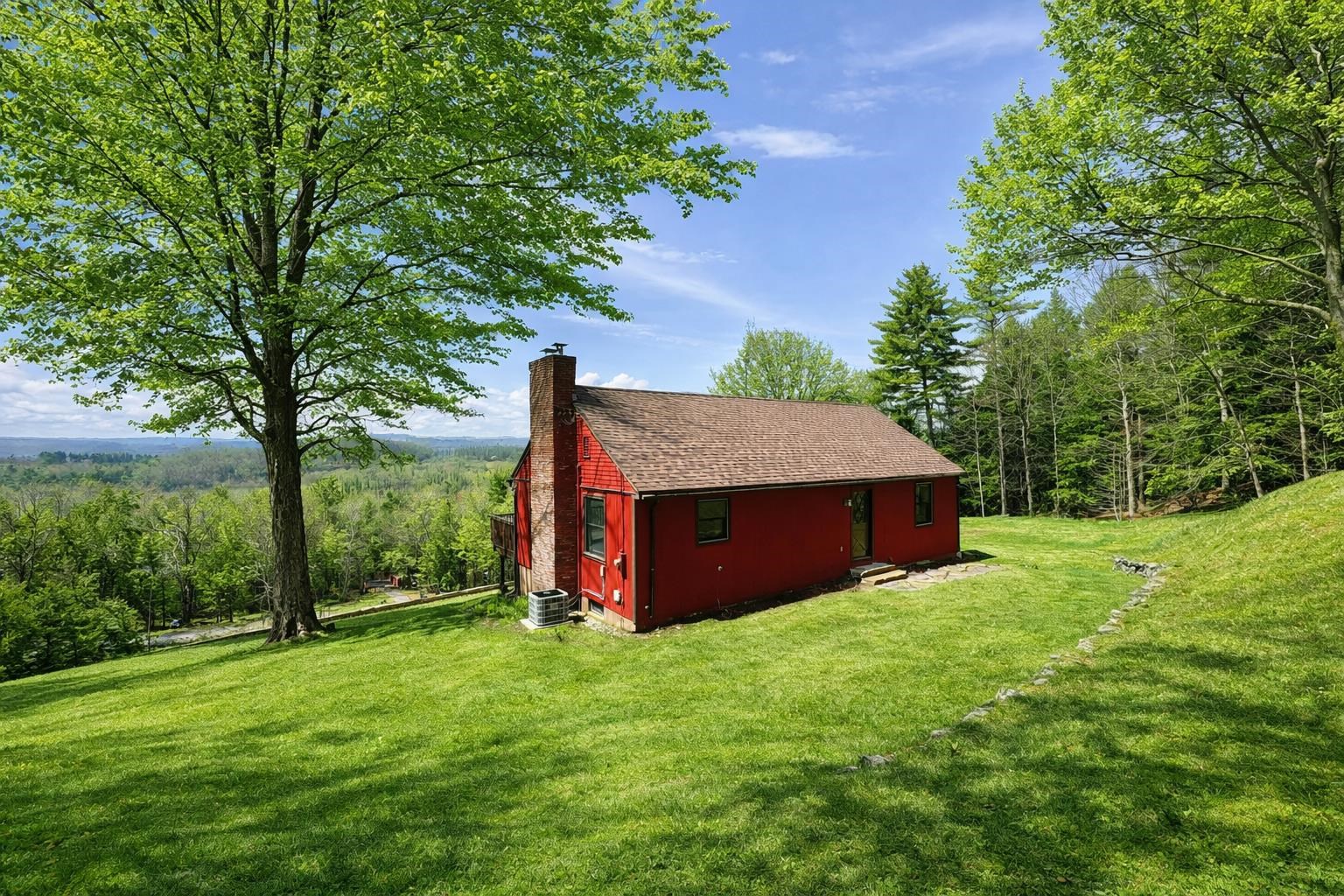 15 Black Lead Mine Ln, Walpole, NH 03608