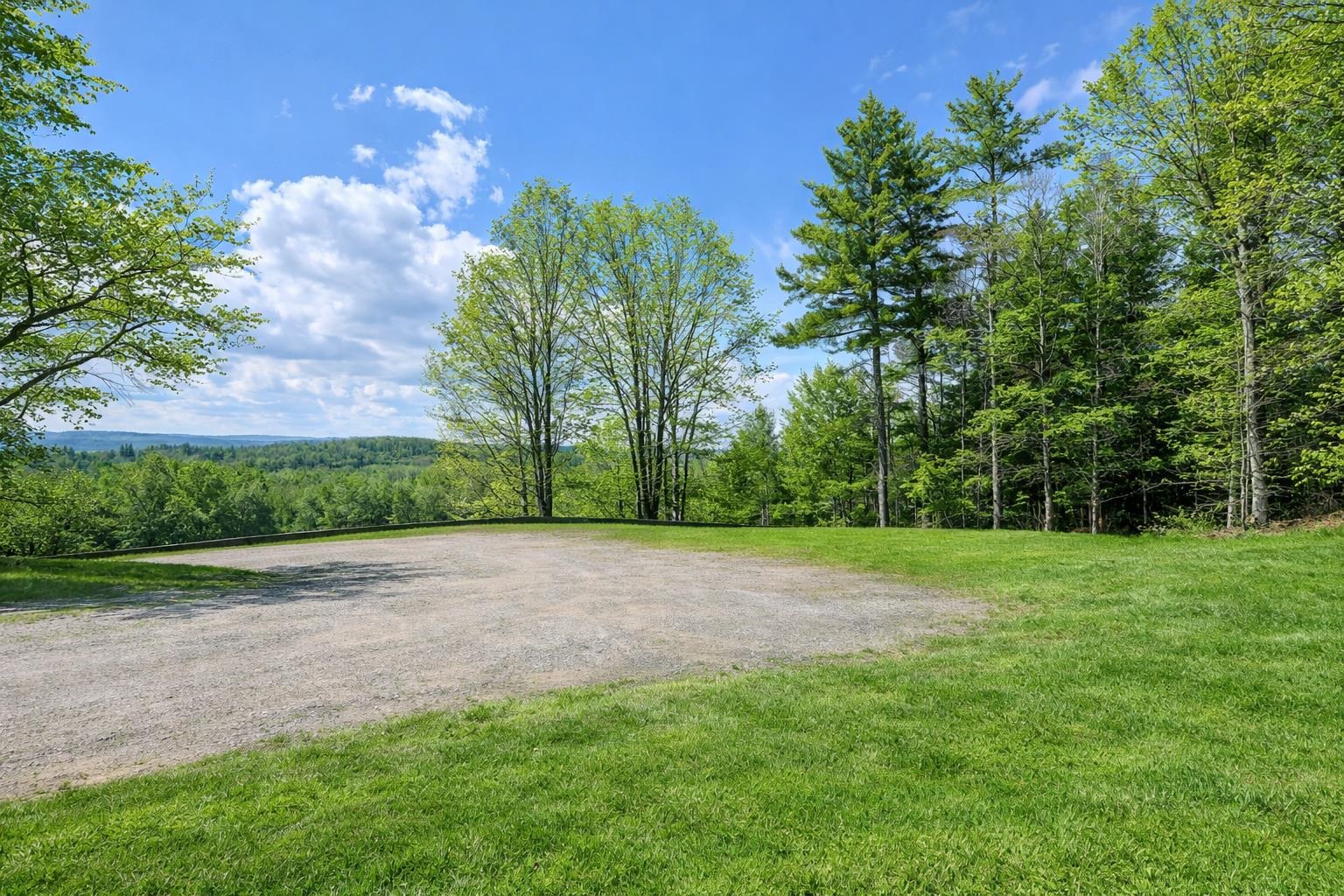 15 Black Lead Mine Ln, Walpole, NH 03608