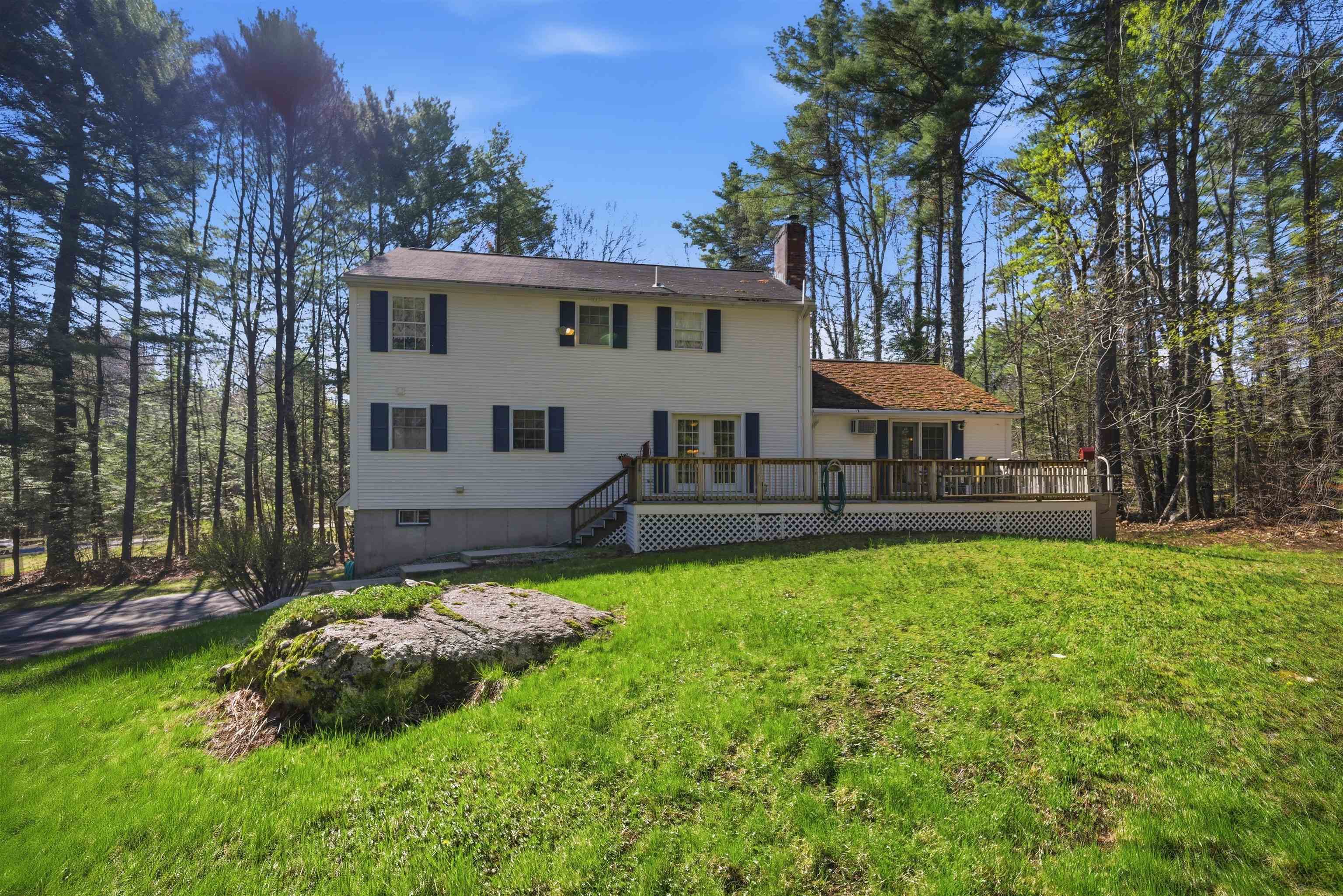 5 Sleeper Ln, Sandown, NH 03873