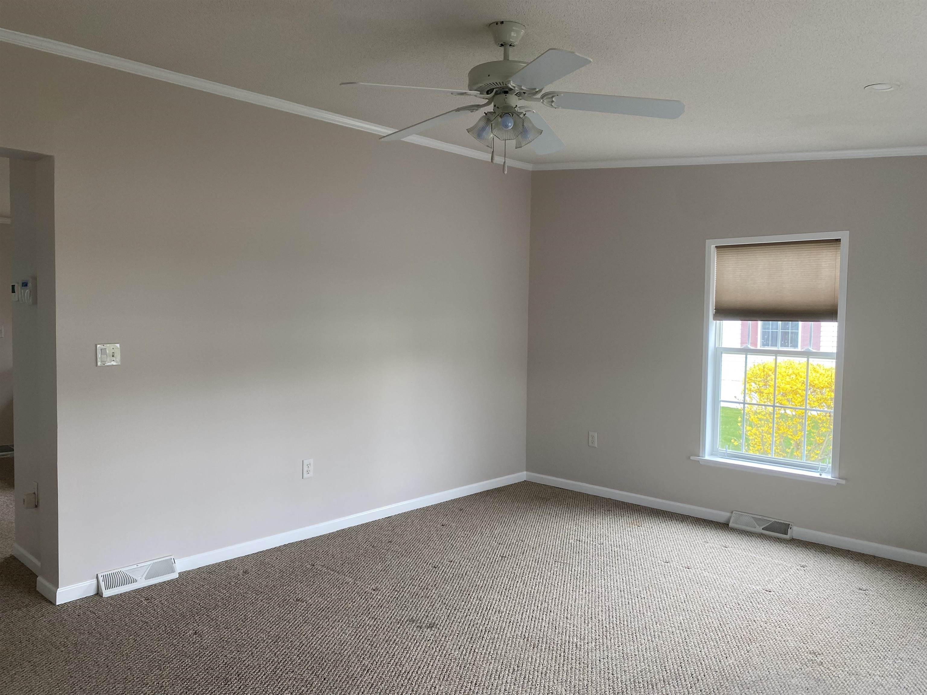 163 Staples St, Seabrook, NH 03874