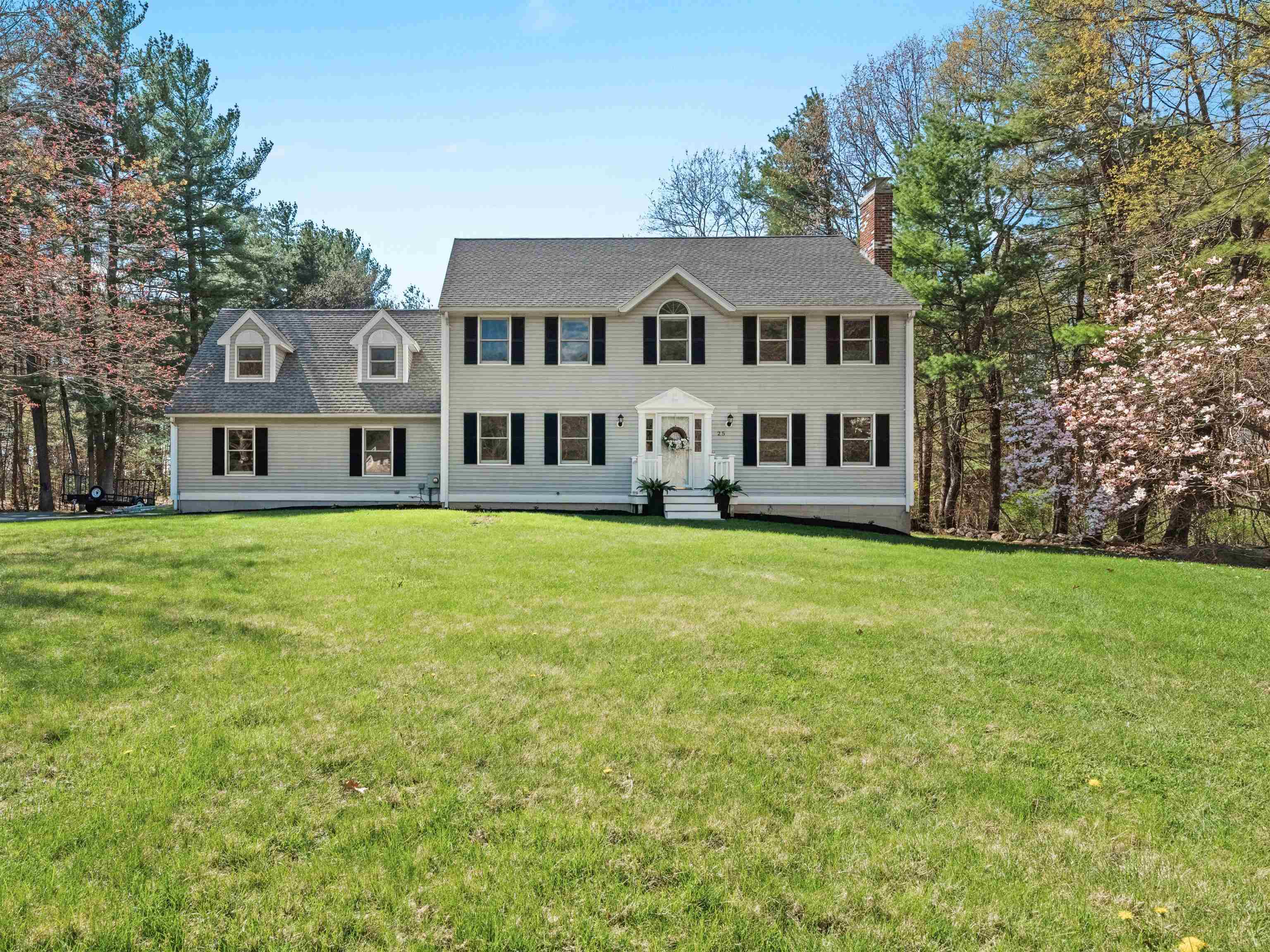 25 Fletcher Dr, Pelham, NH 03076