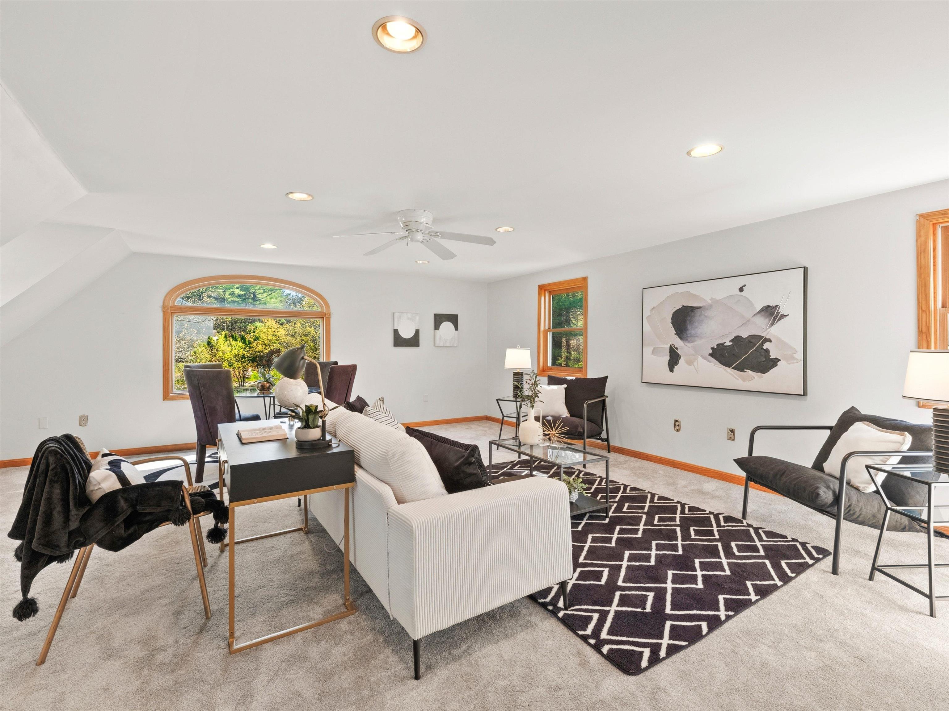 25 Fletcher Dr, Pelham, NH 03076