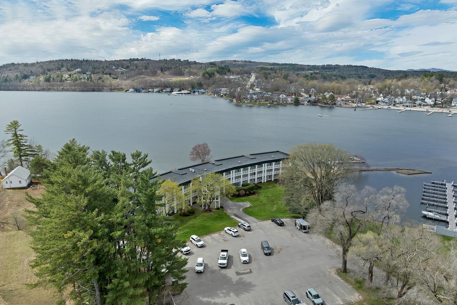 23 Pleasant St, Meredith, NH 03253