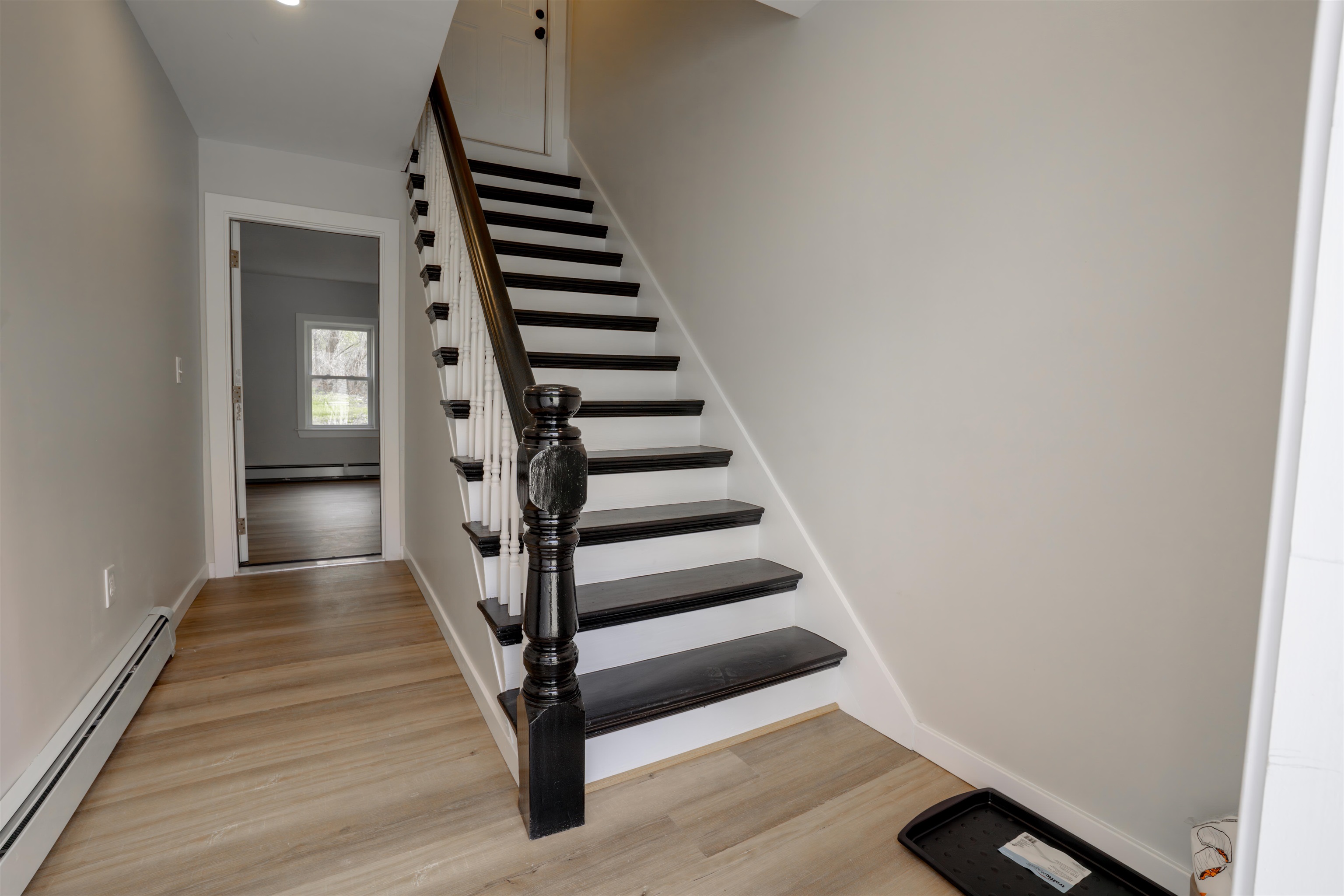 27 Washington St, Ashland, NH 03217