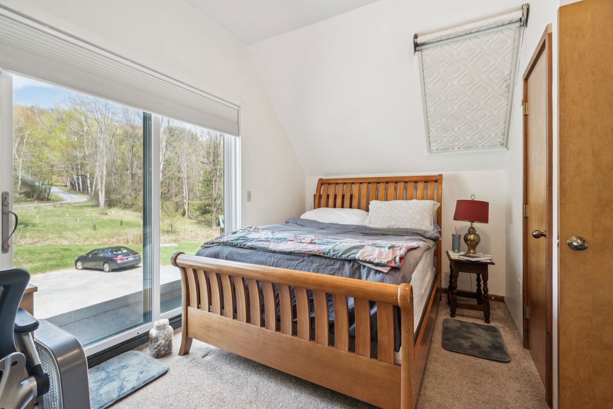2nd level bedroom 25161405