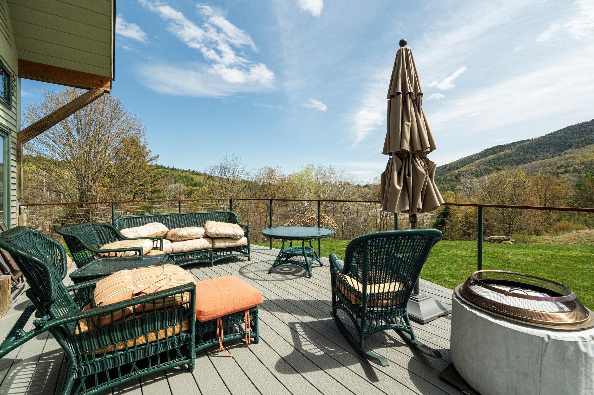 900 square foot deck 25161417