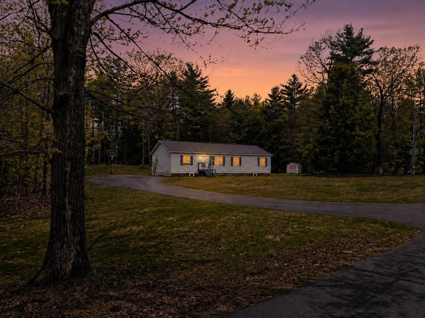 90 Monteiro Dr, Hinsdale, NH 03451