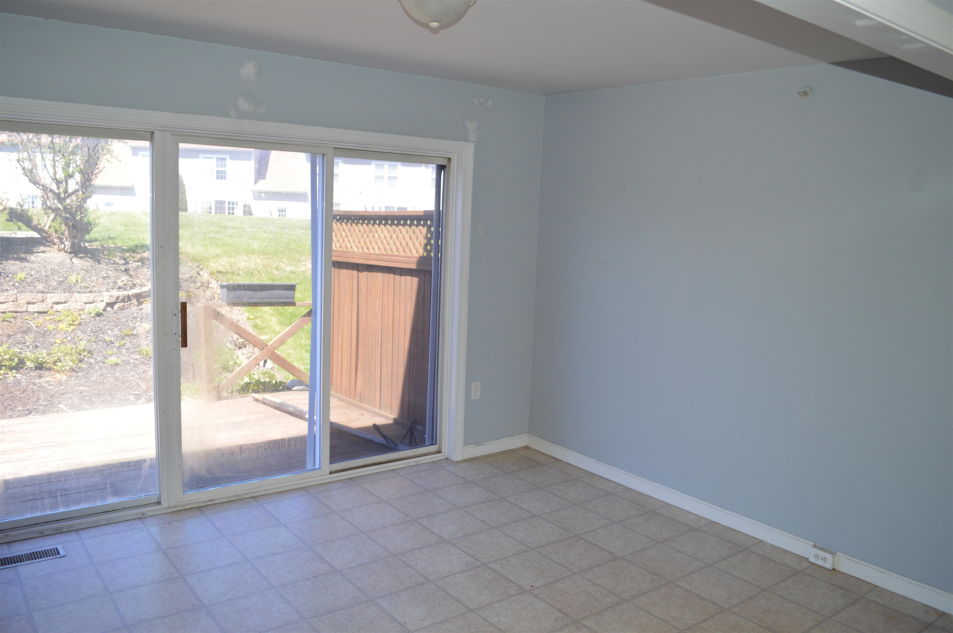 2 Windsor Ln #2, Brentwood, NH 03833
