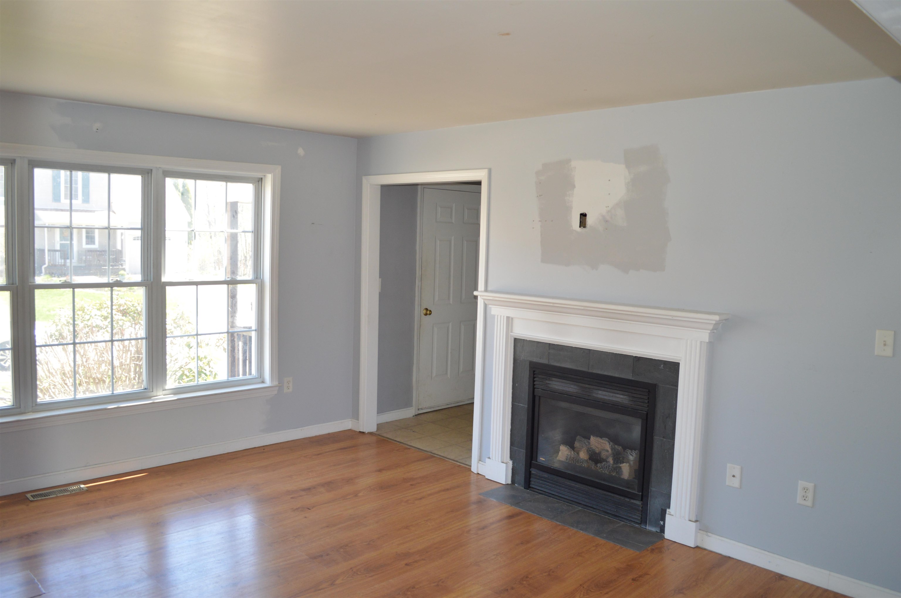 2 Windsor Ln, Brentwood, NH 03833
