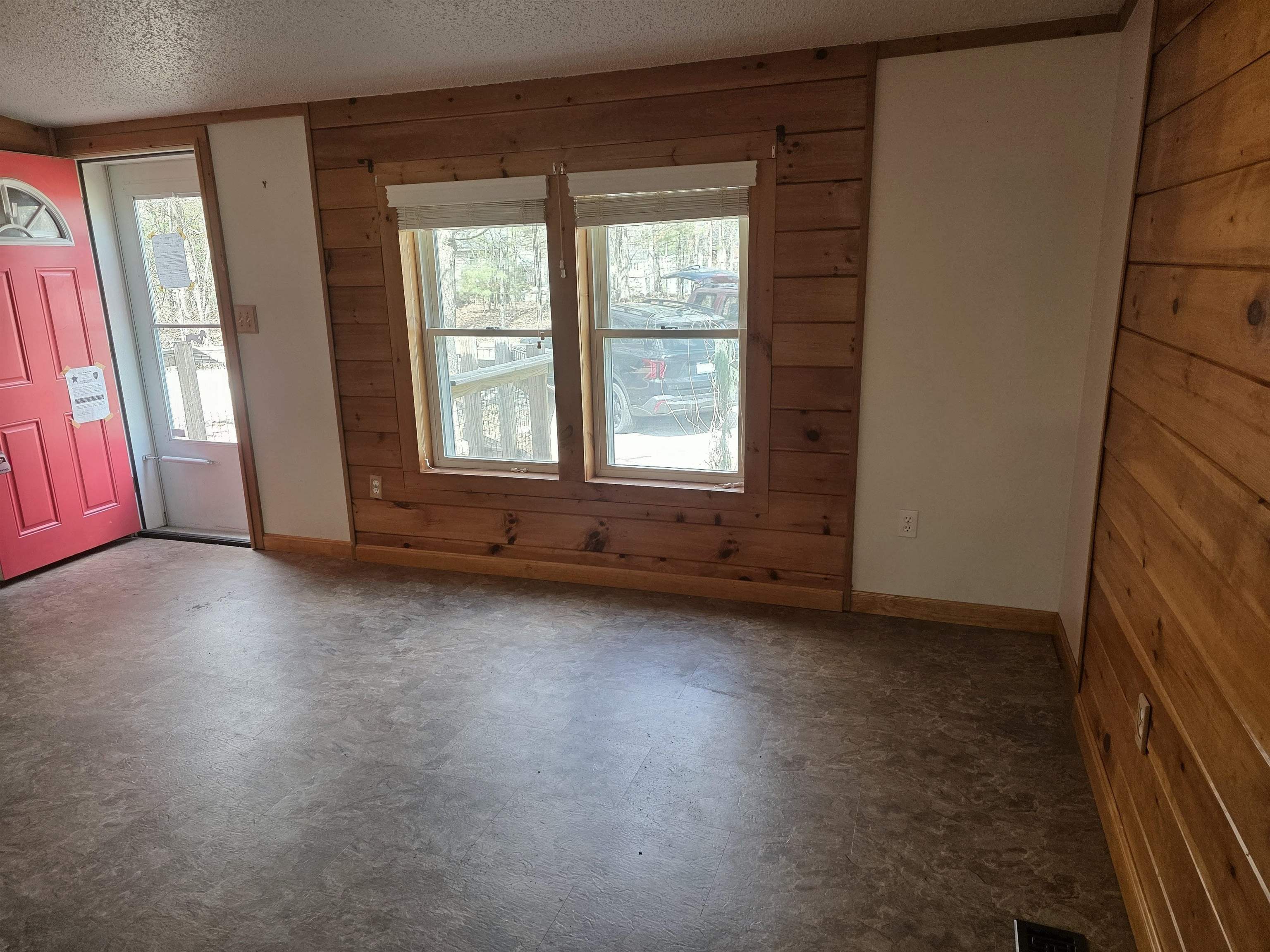 97 Fordway Extension, Derry, NH 03038