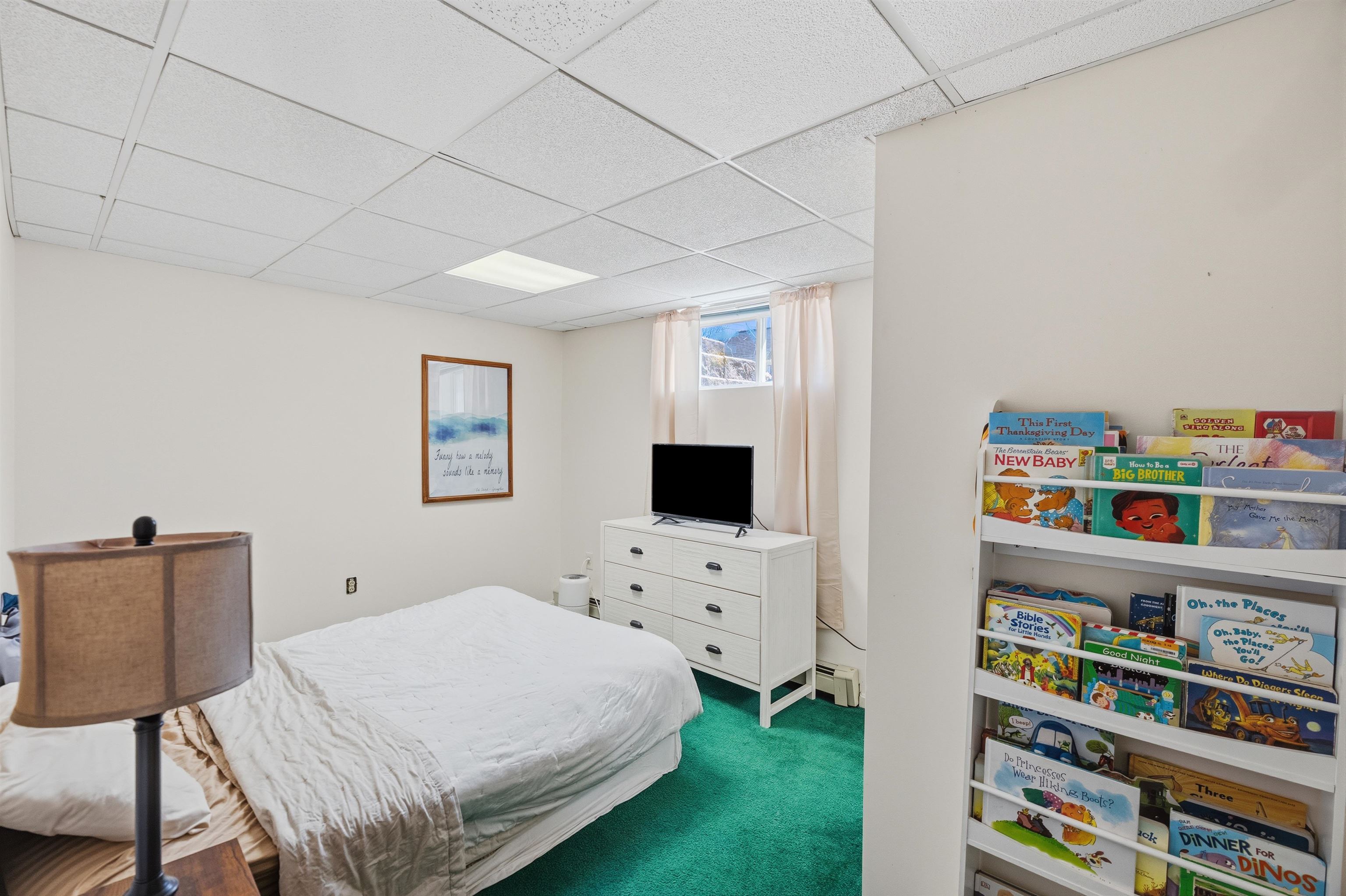 506 Mammoth Rd, Londonderry, NH 03053