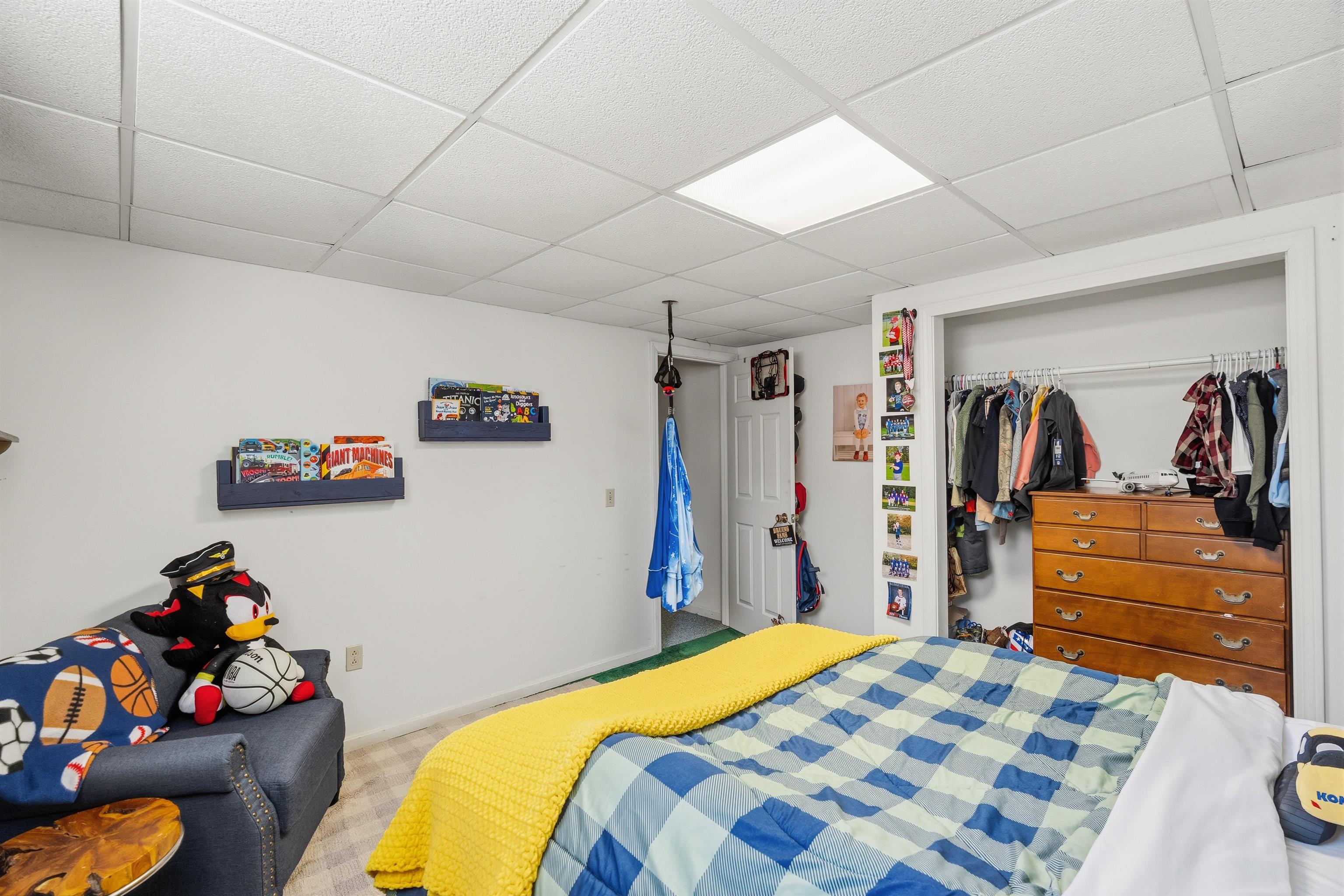 506 Mammoth Rd, Londonderry, NH 03053