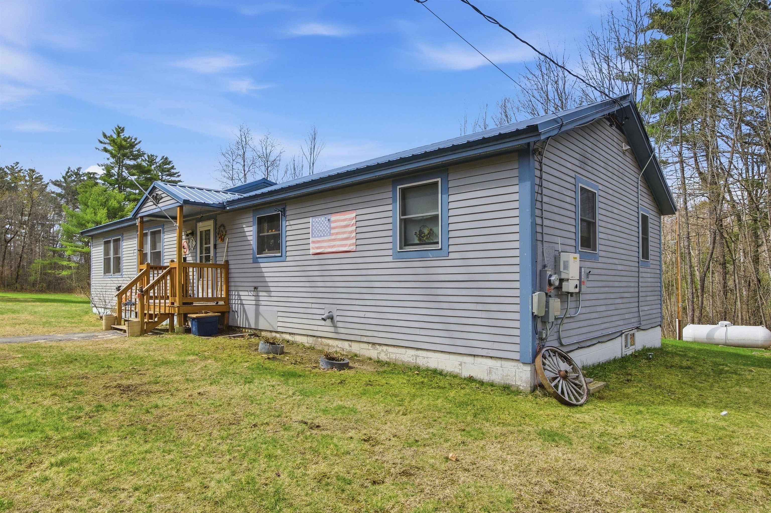 252 Merrymeeting Rd, New Durham, NH 03855