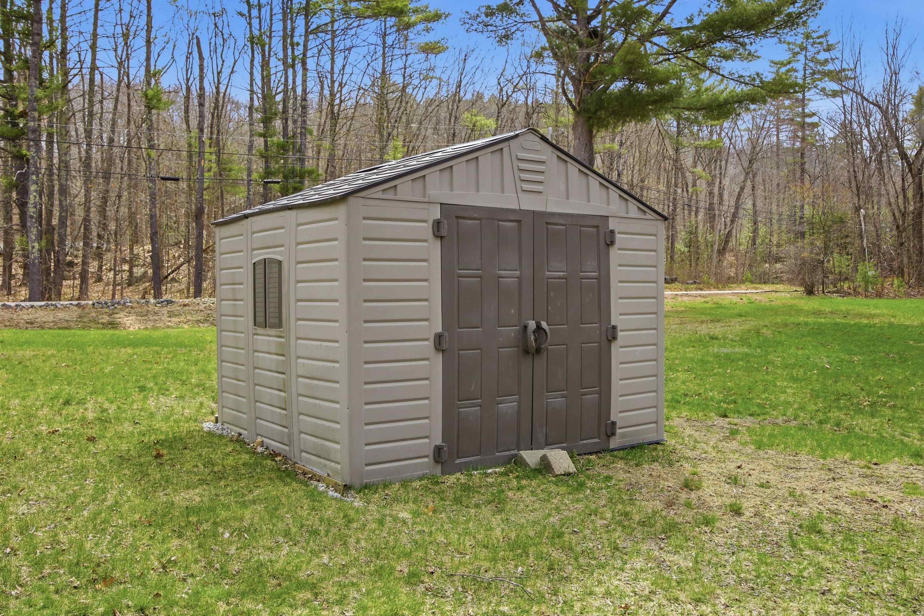 252 Merrymeeting Rd, New Durham, NH 03855