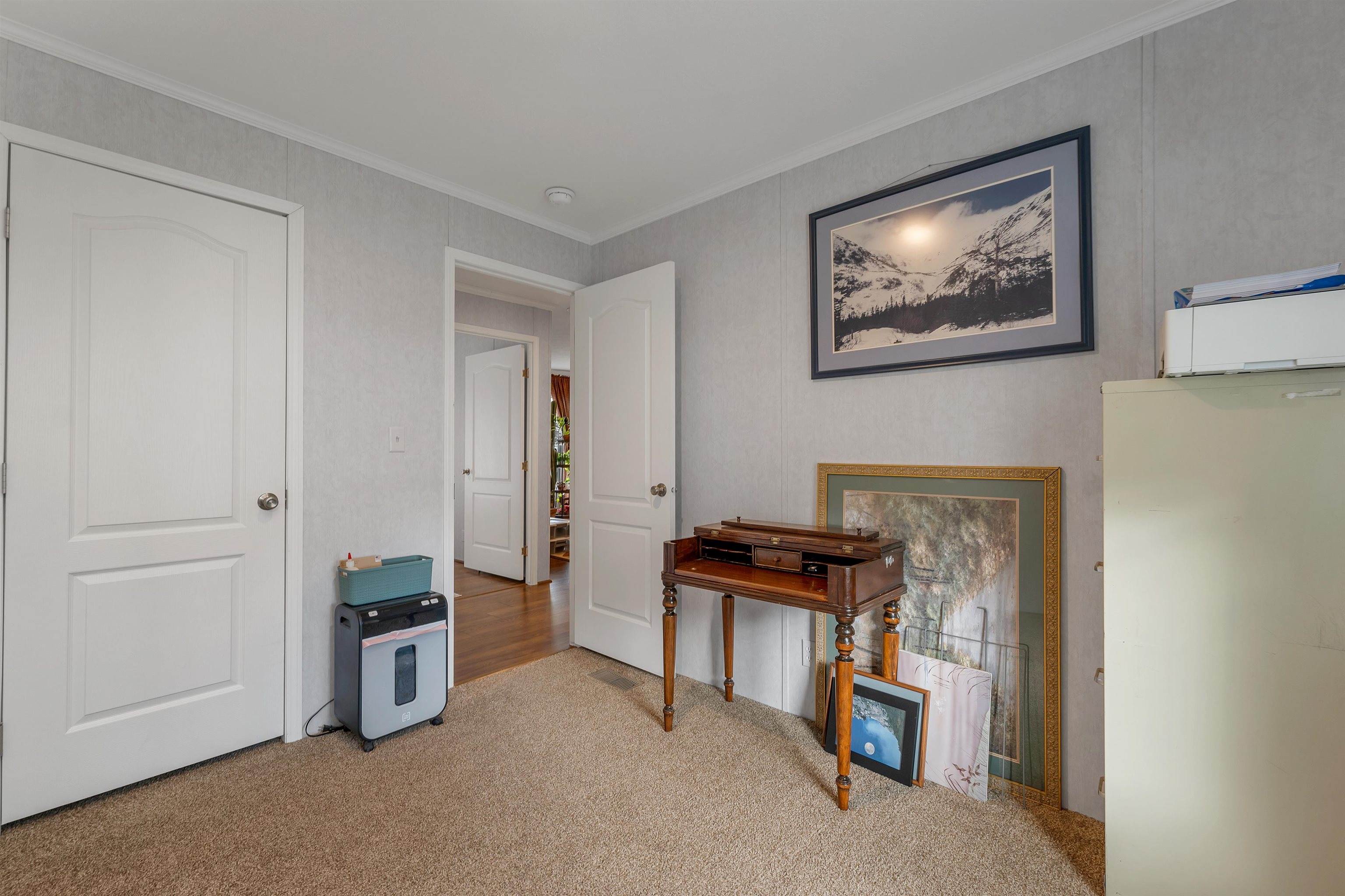 9 Longmeadow Dr, Concord, NH 03301-3482