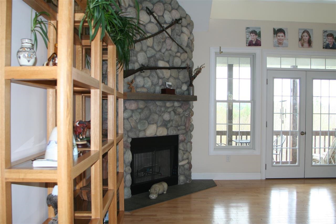 287 Hoit Rd, Concord, NH 03301-1811