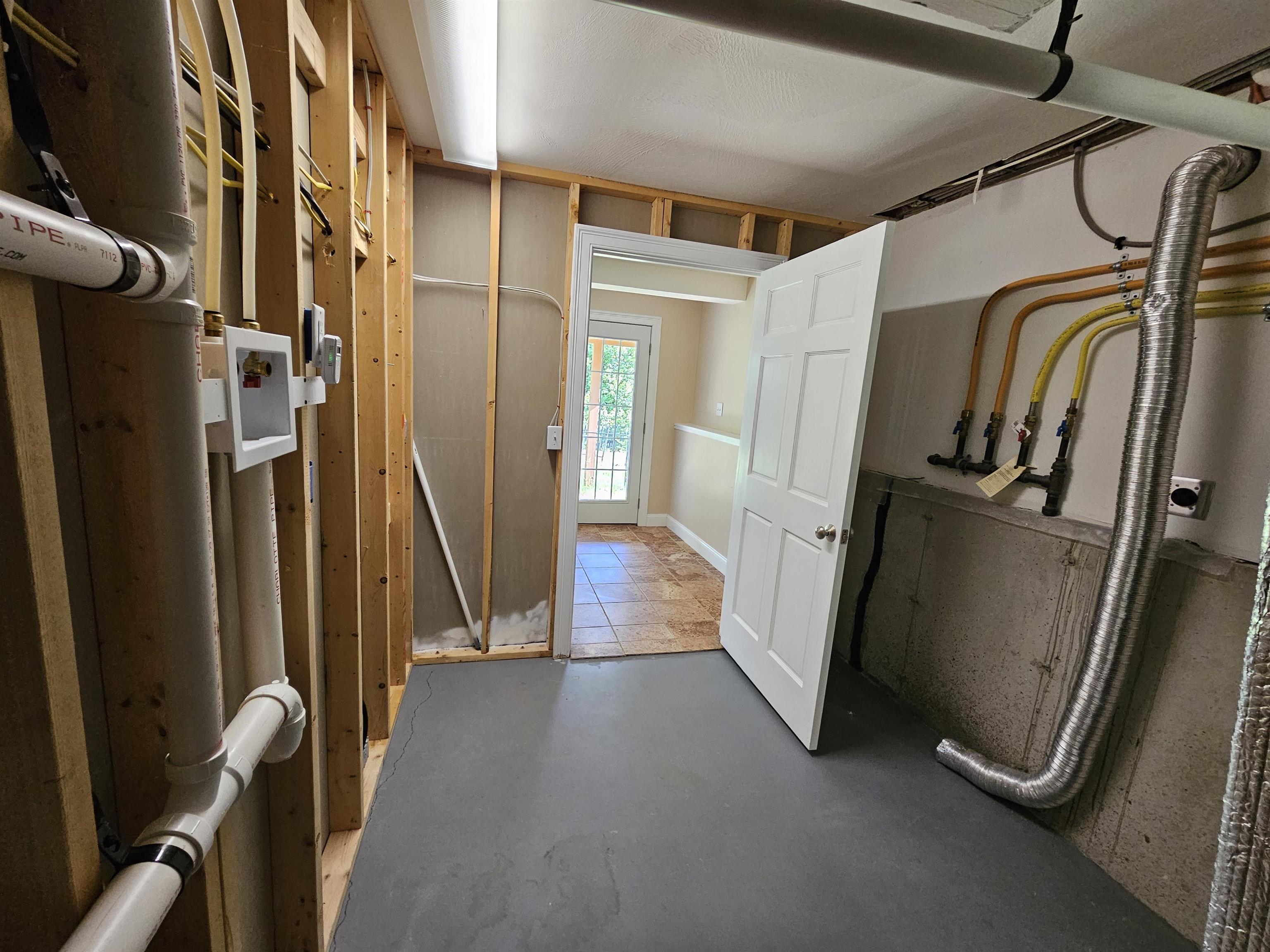 287 Hoit Rd, Concord, NH 03301-1811