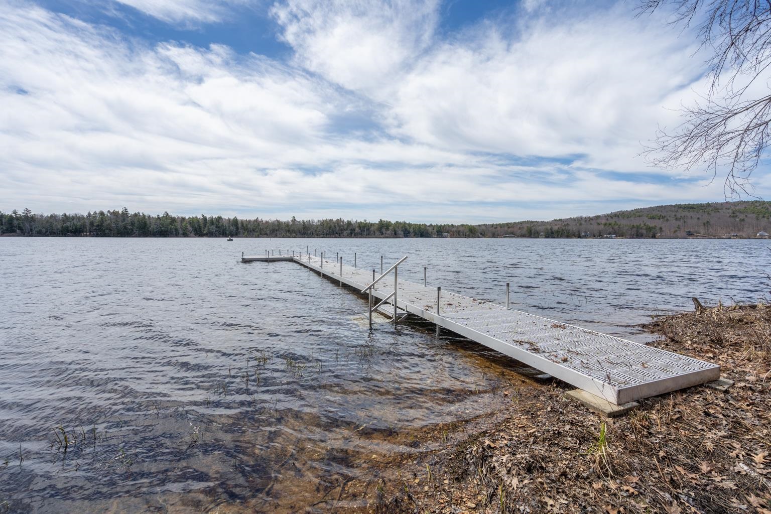 7 Kramas Ln, Northwood, NH 03261