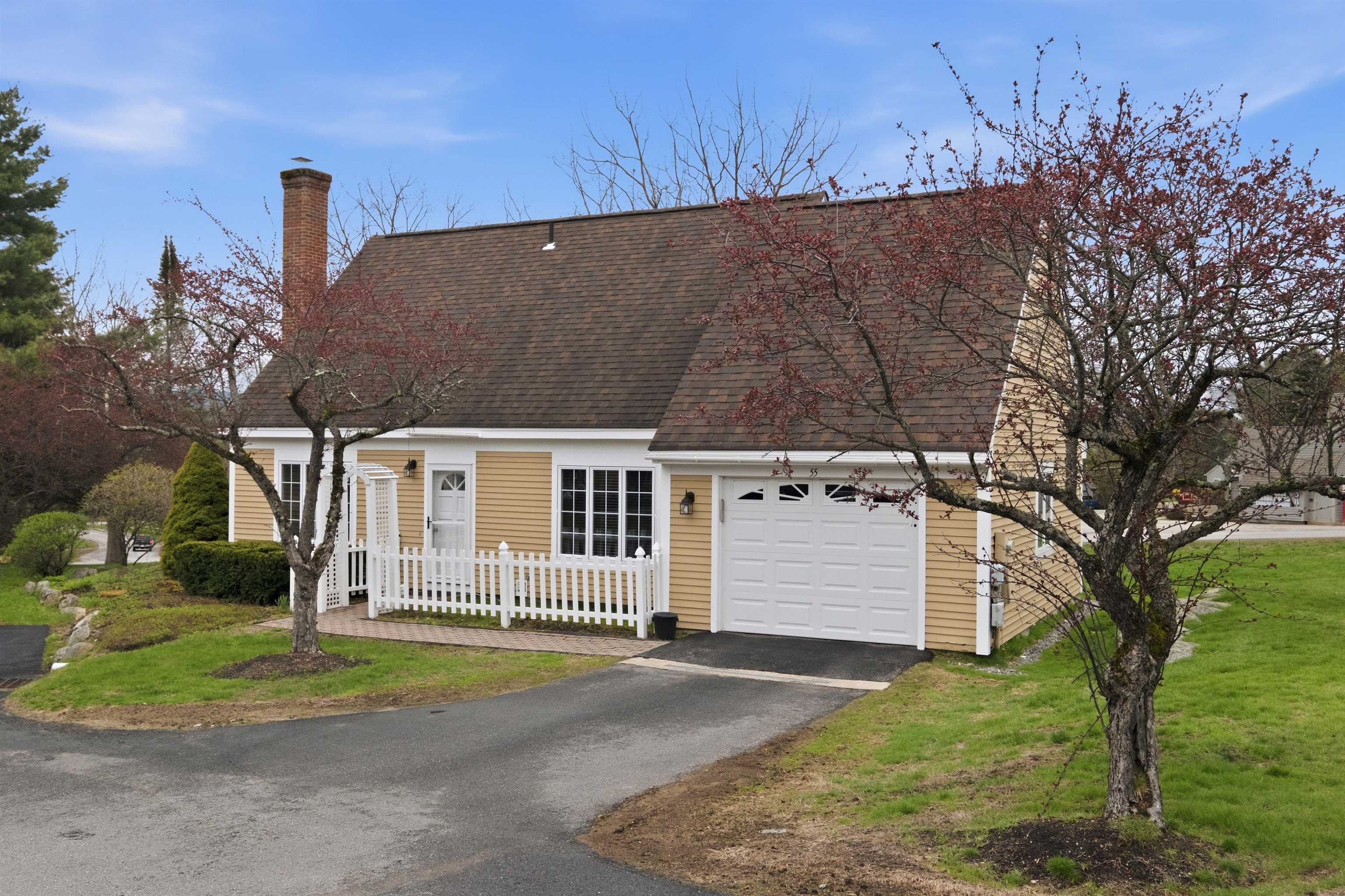 55 Garden Circle — photo 1