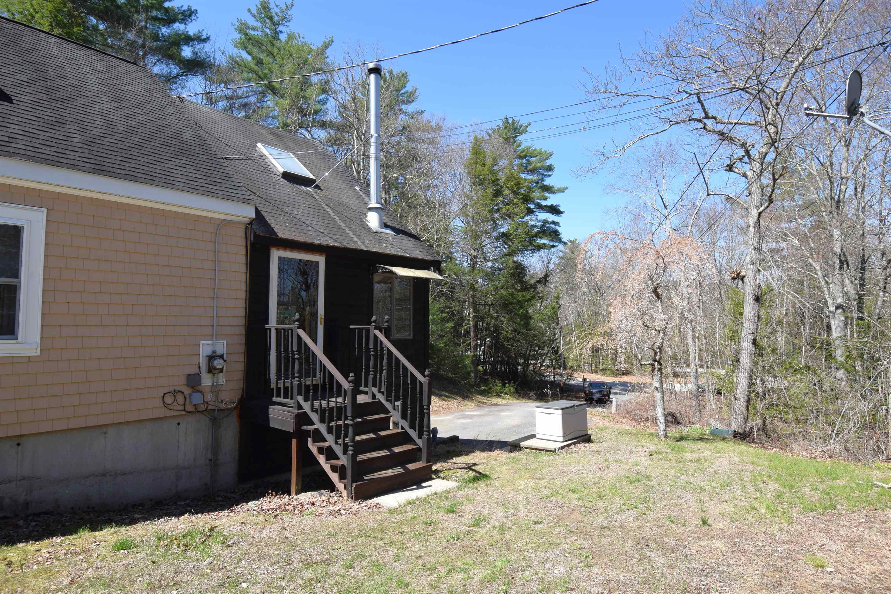 9 Ann Hannagan Ln, Kingston, NH 03848